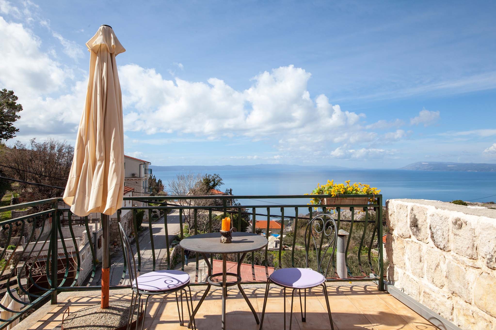 Three bedroom house with terrace and sea view Gornja Podgora, Makarska  K
