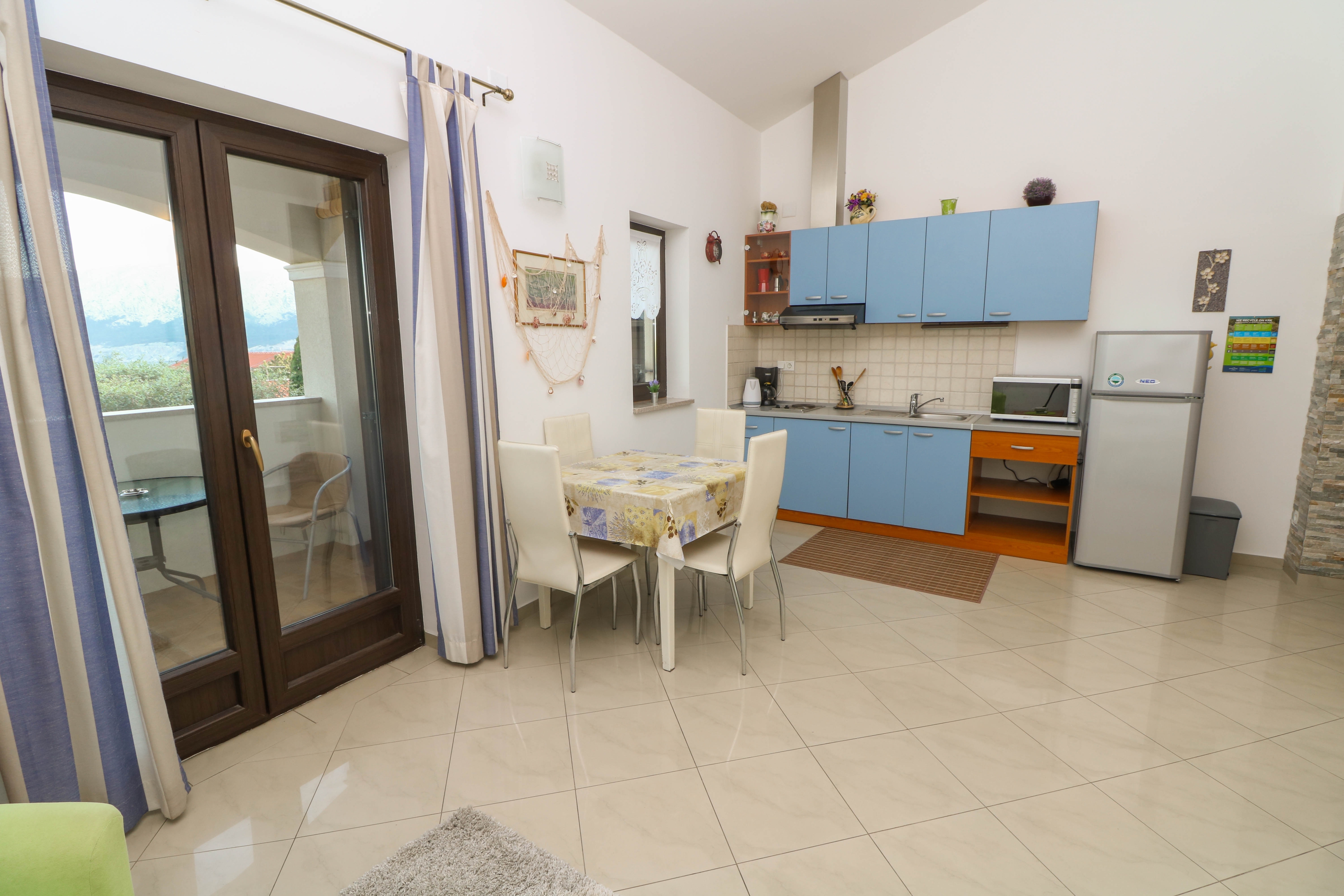 One bedroom apartment with terrace and sea view Baška, Krk  A-b
