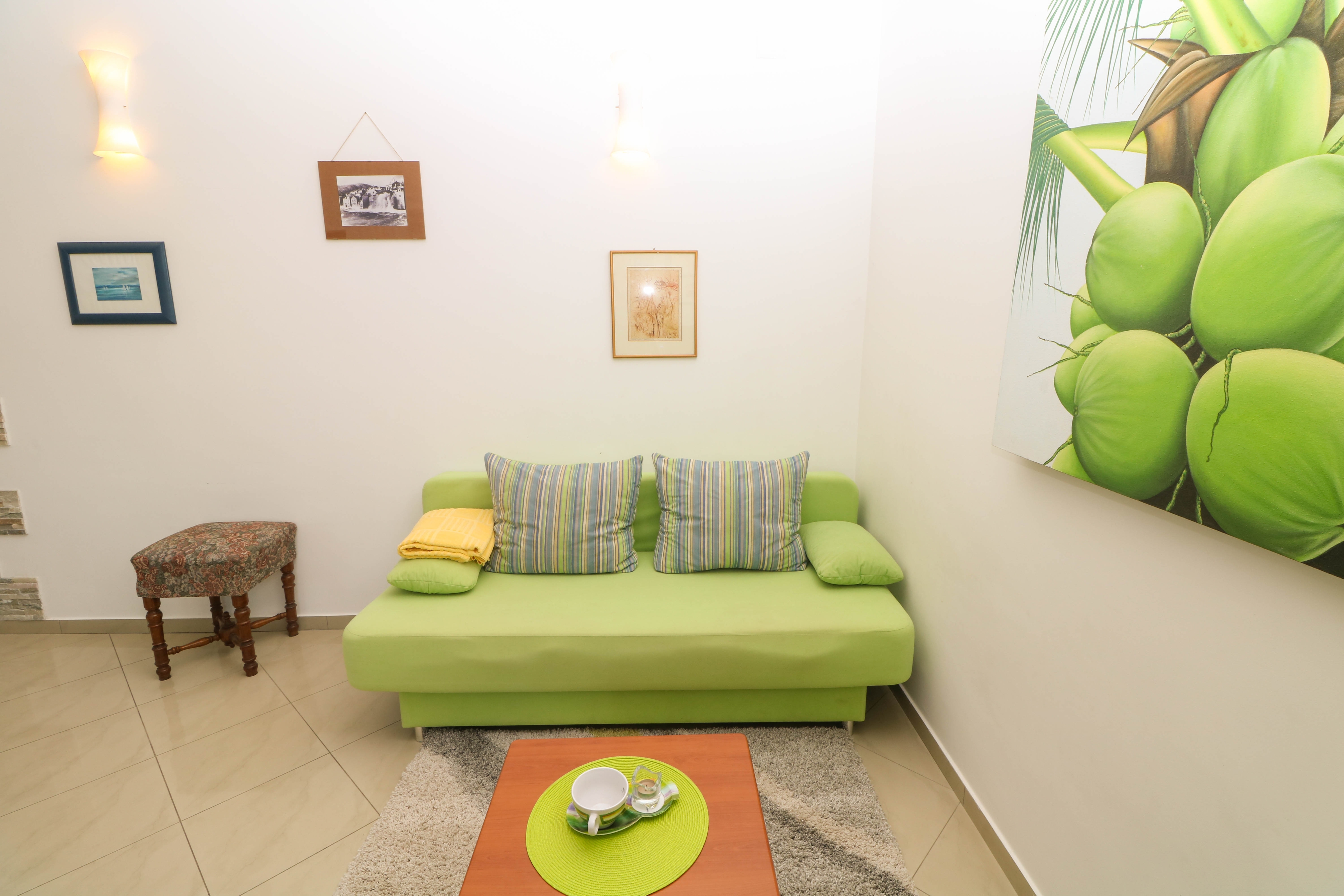 One bedroom apartment with terrace and sea view Baška, Krk  A-b