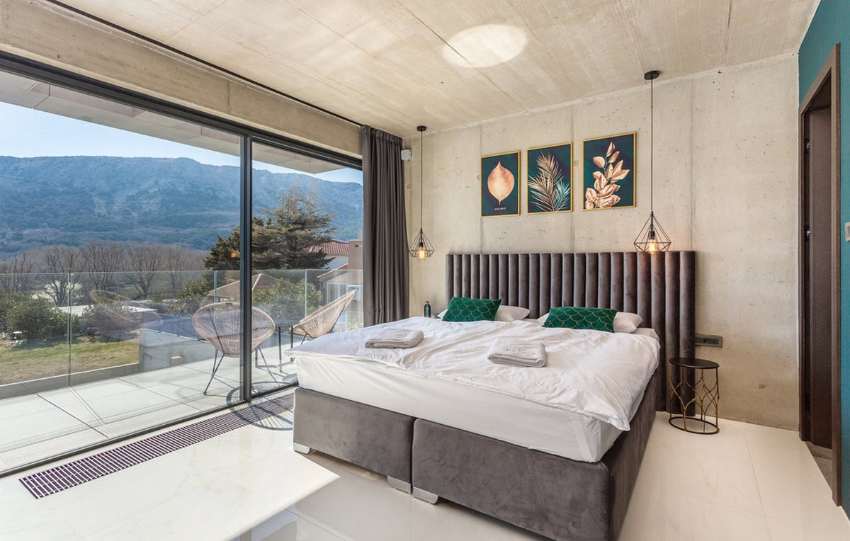Four bedroom house with balcony Baška, Krk  K