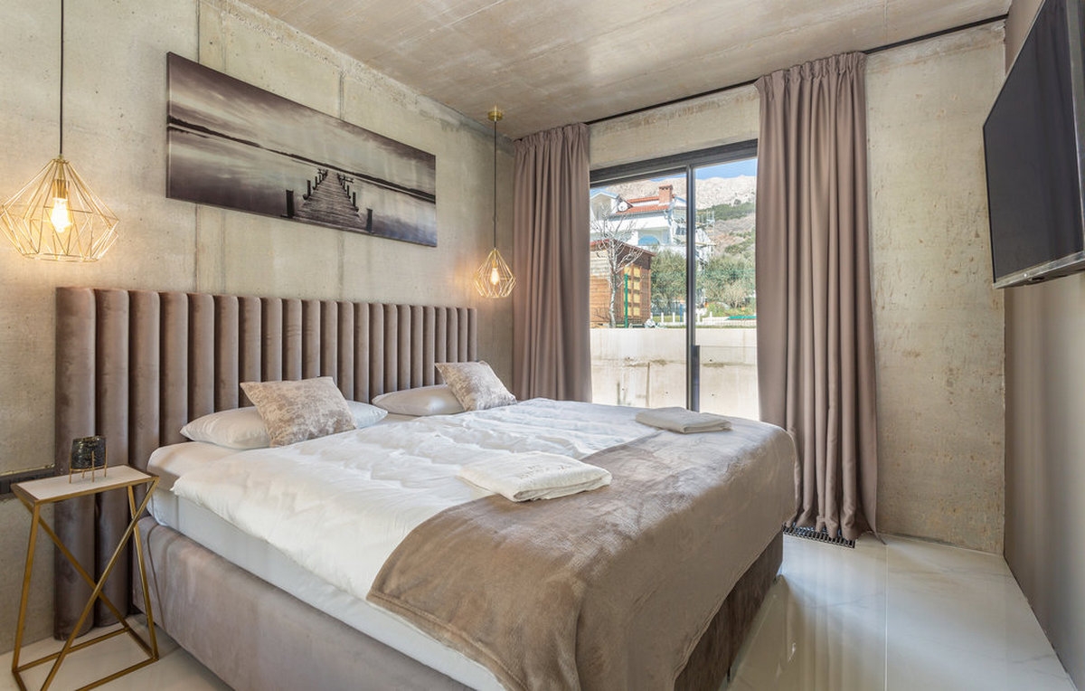 Four bedroom house with balcony Baška, Krk  K