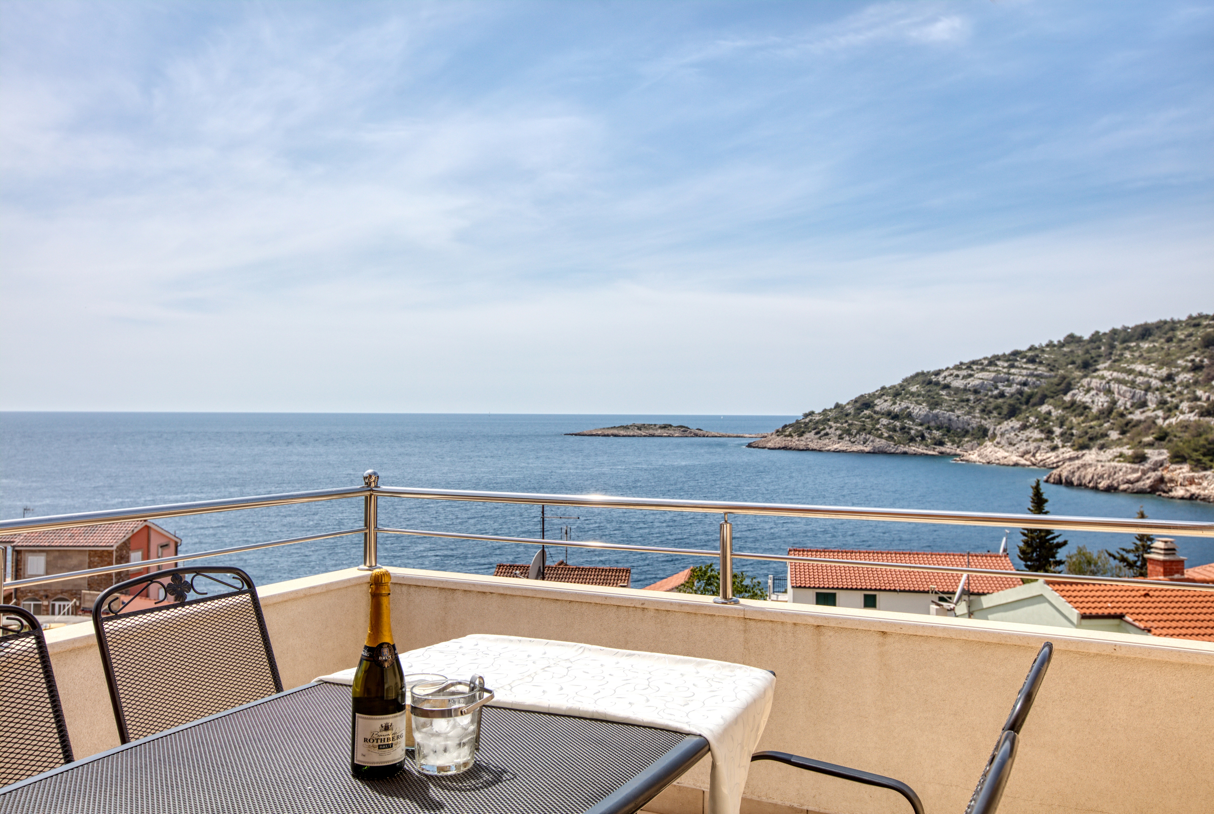 Four bedroom house with terrace and sea view Ražanj, Rogoznica  K