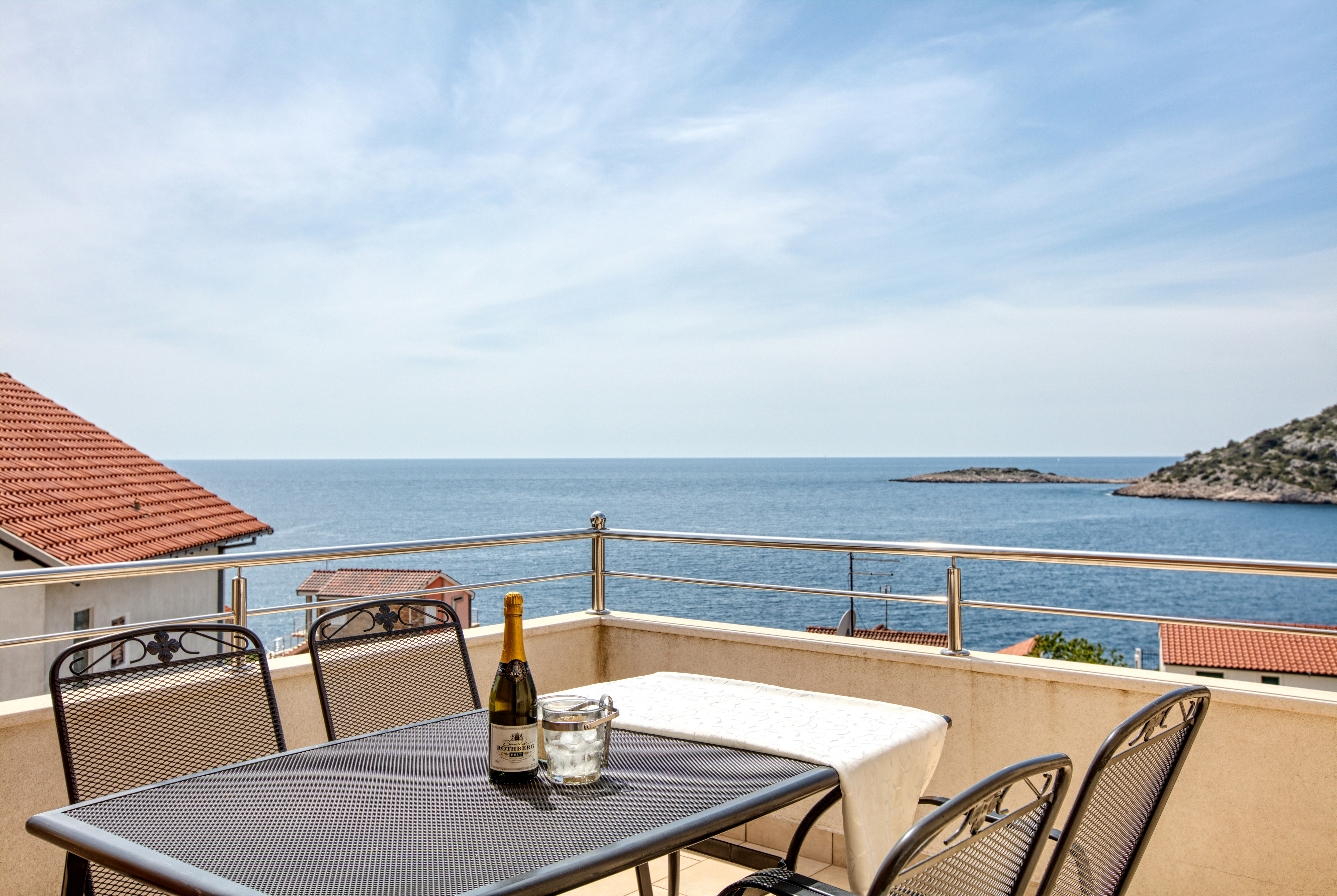 Four bedroom house with terrace and sea view Ražanj, Rogoznica  K