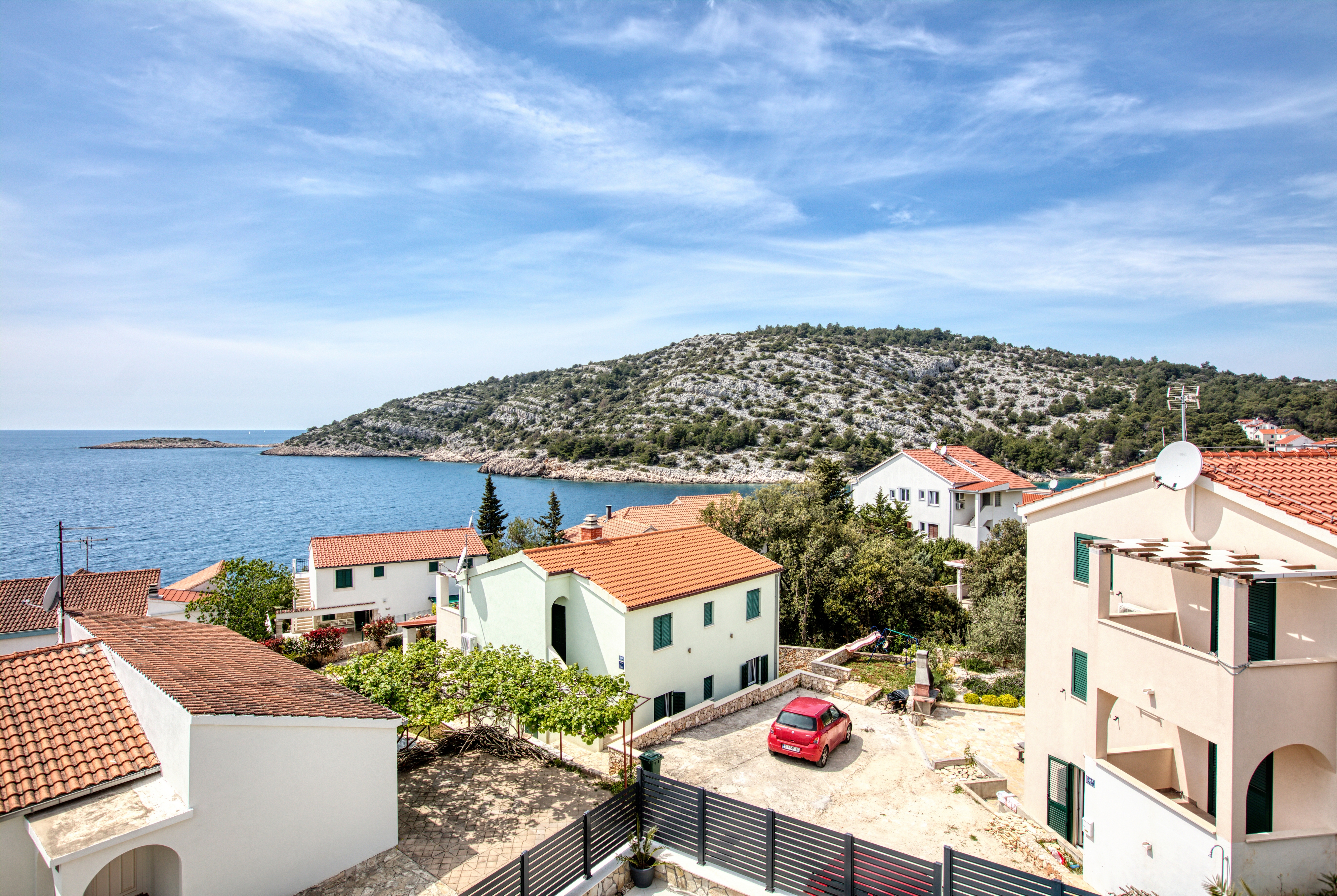 Four bedroom house with terrace and sea view Ražanj, Rogoznica  K