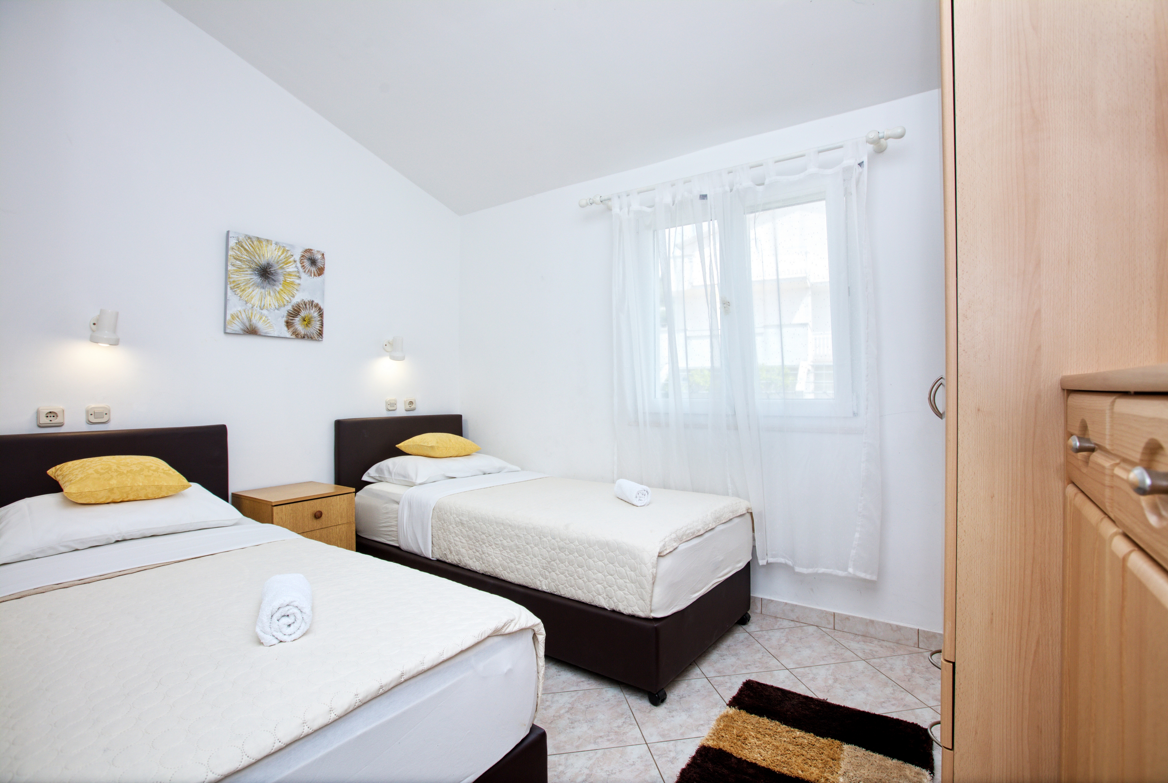 Four bedroom house with terrace and sea view Ražanj, Rogoznica  K