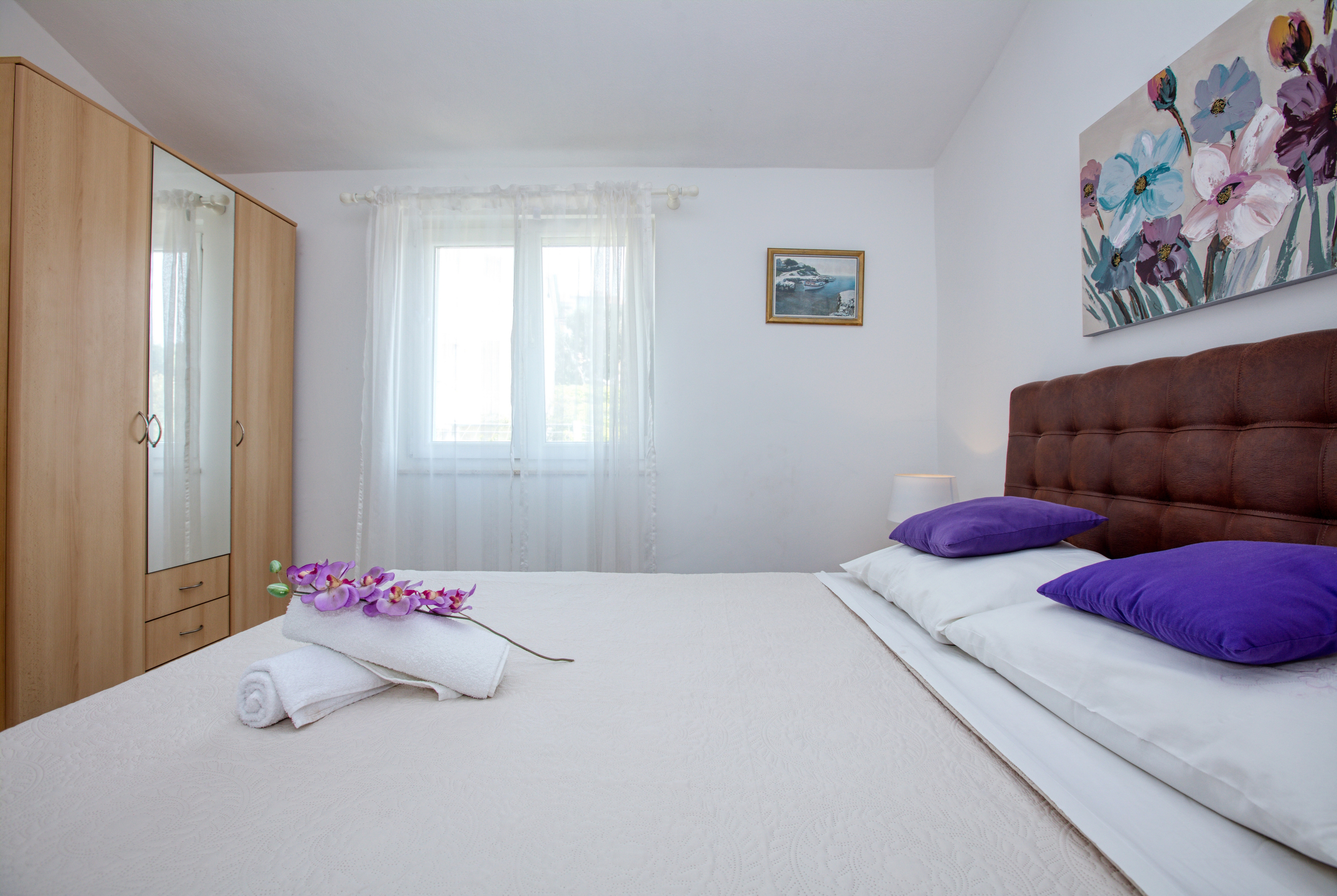 Four bedroom house with terrace and sea view Ražanj, Rogoznica  K