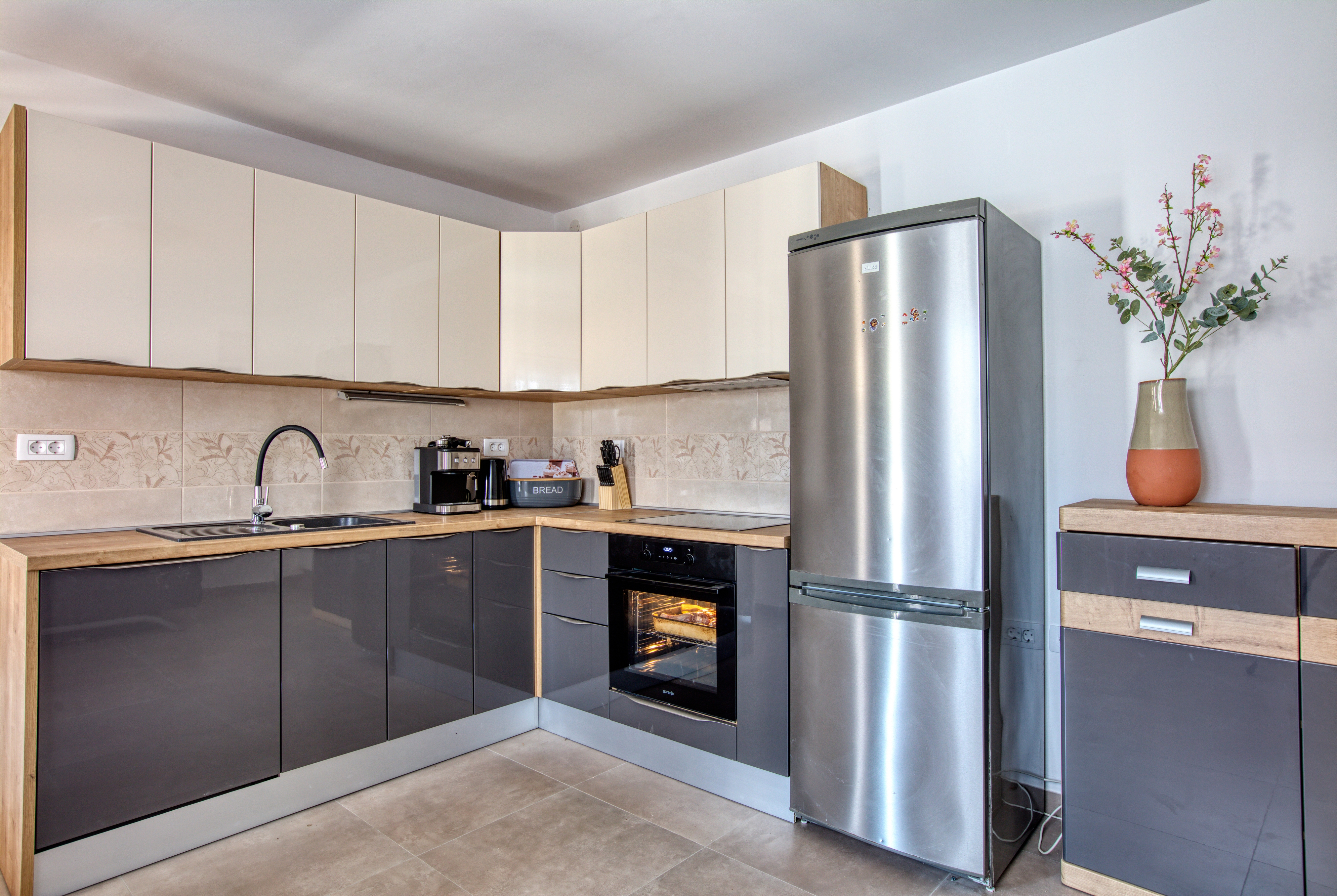 Four bedroom house with terrace and sea view Ražanj, Rogoznica  K
