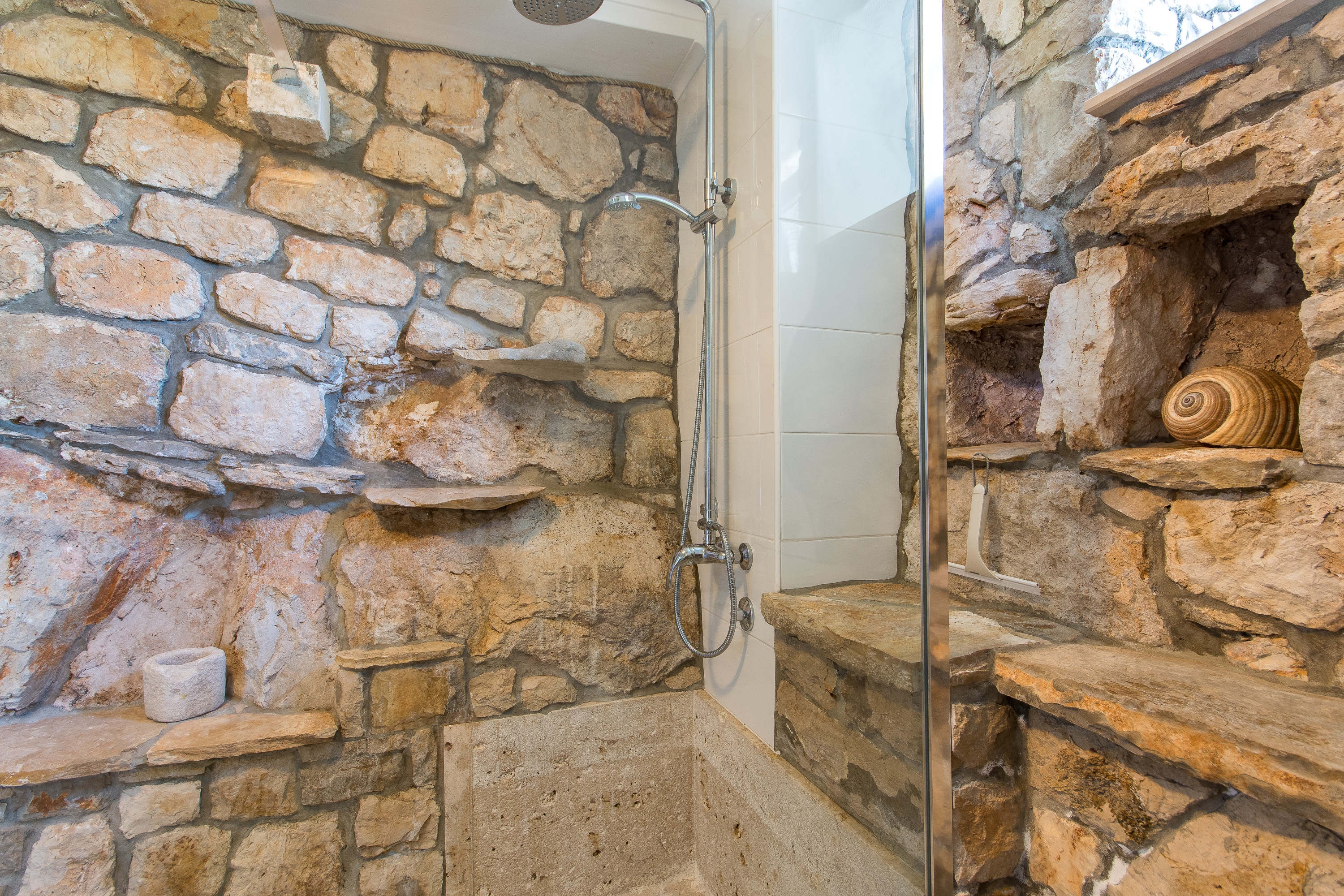 Two bedroom apartment with terrace and sea view Babino Polje, Mljet  A-a