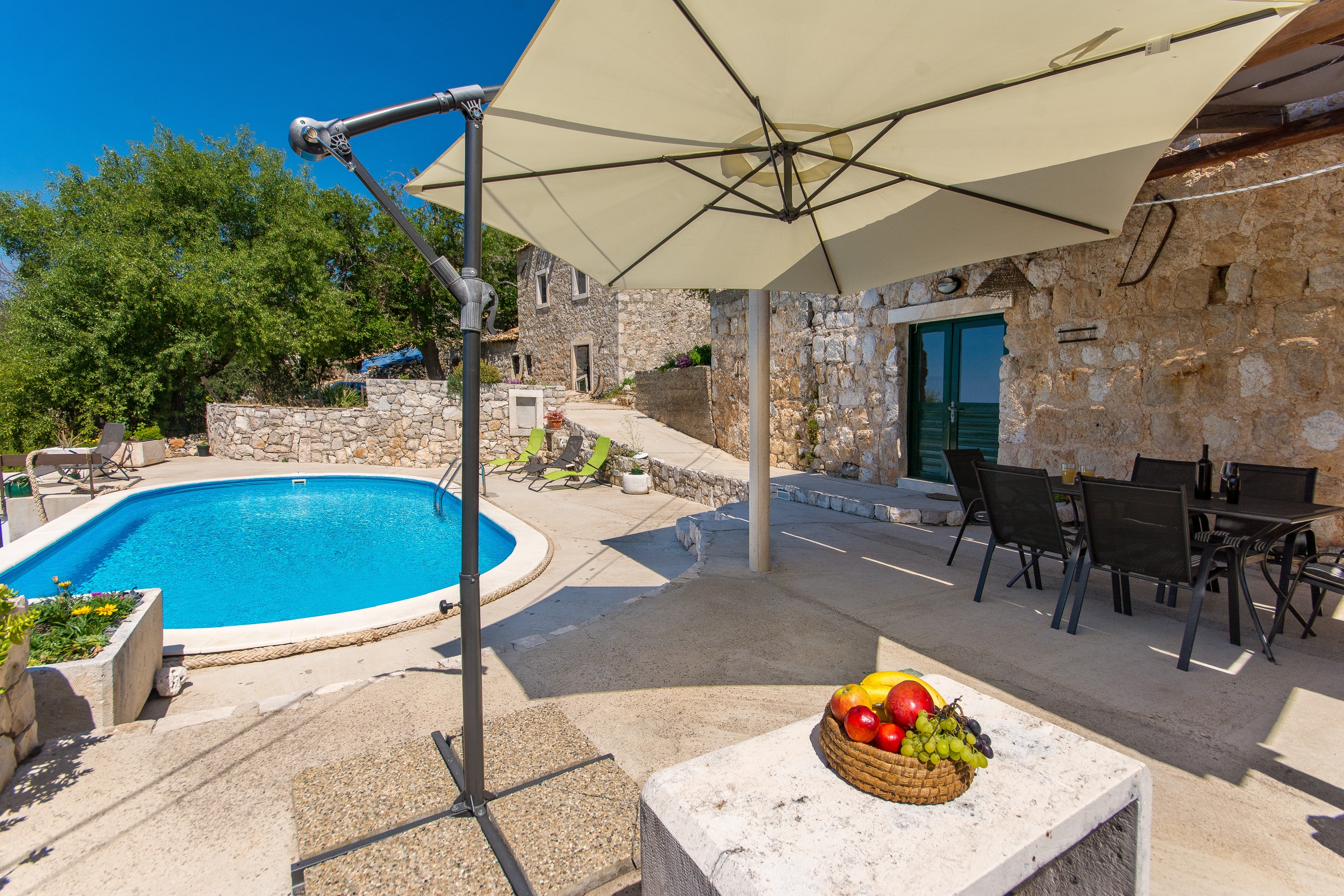 Two bedroom apartment with terrace and sea view Babino Polje, Mljet  A-a
