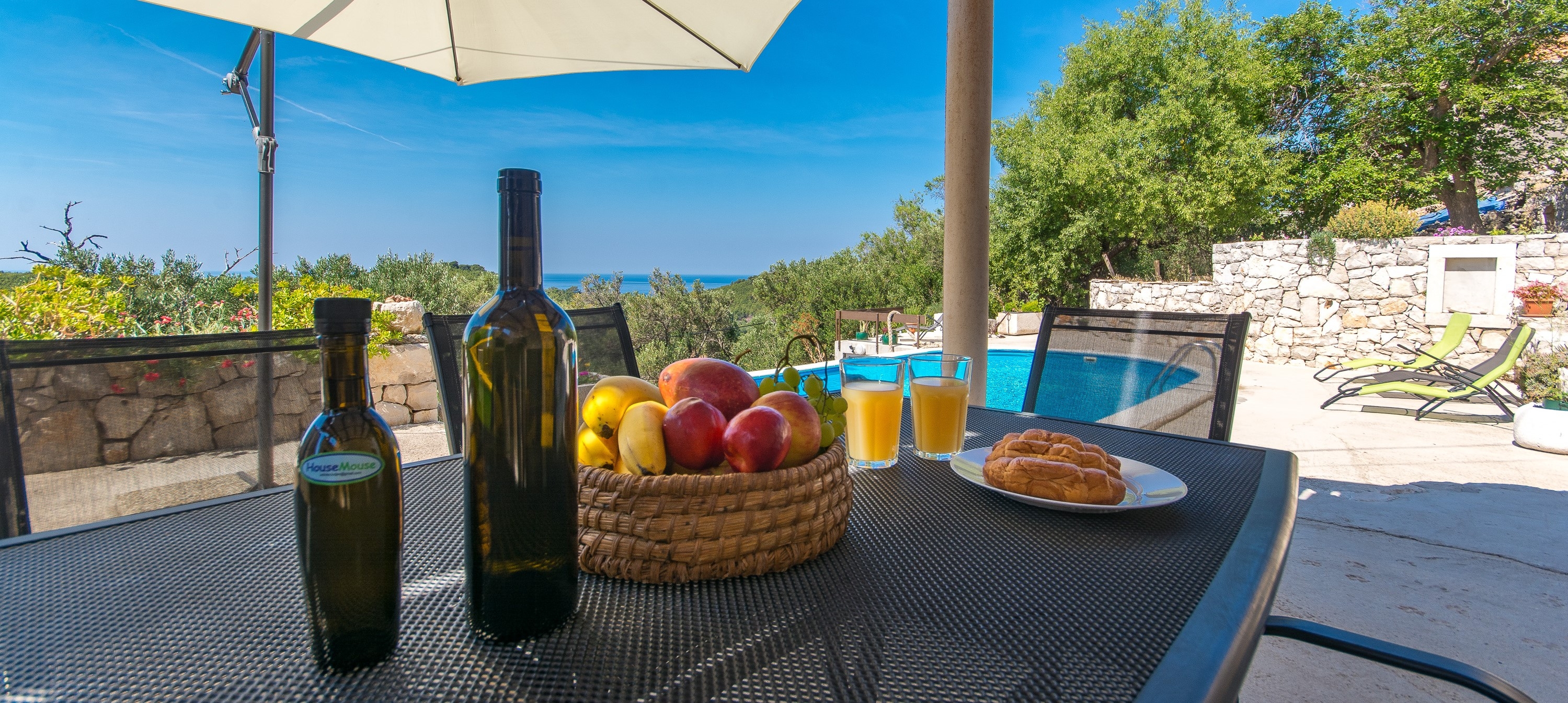 Two bedroom apartment with terrace and sea view Babino Polje, Mljet  A-a