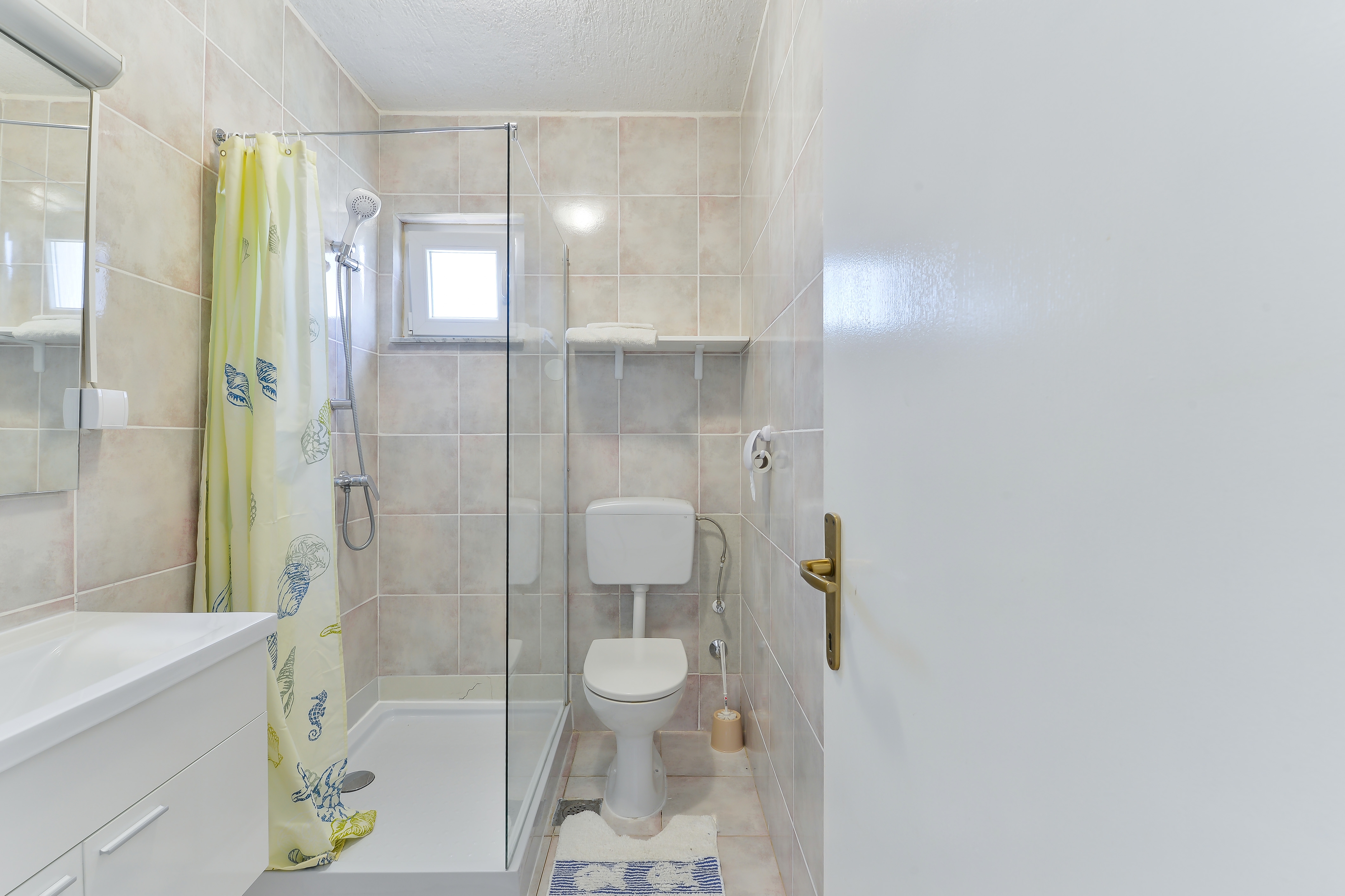 Three bedroom apartment with balcony Vir  A-a