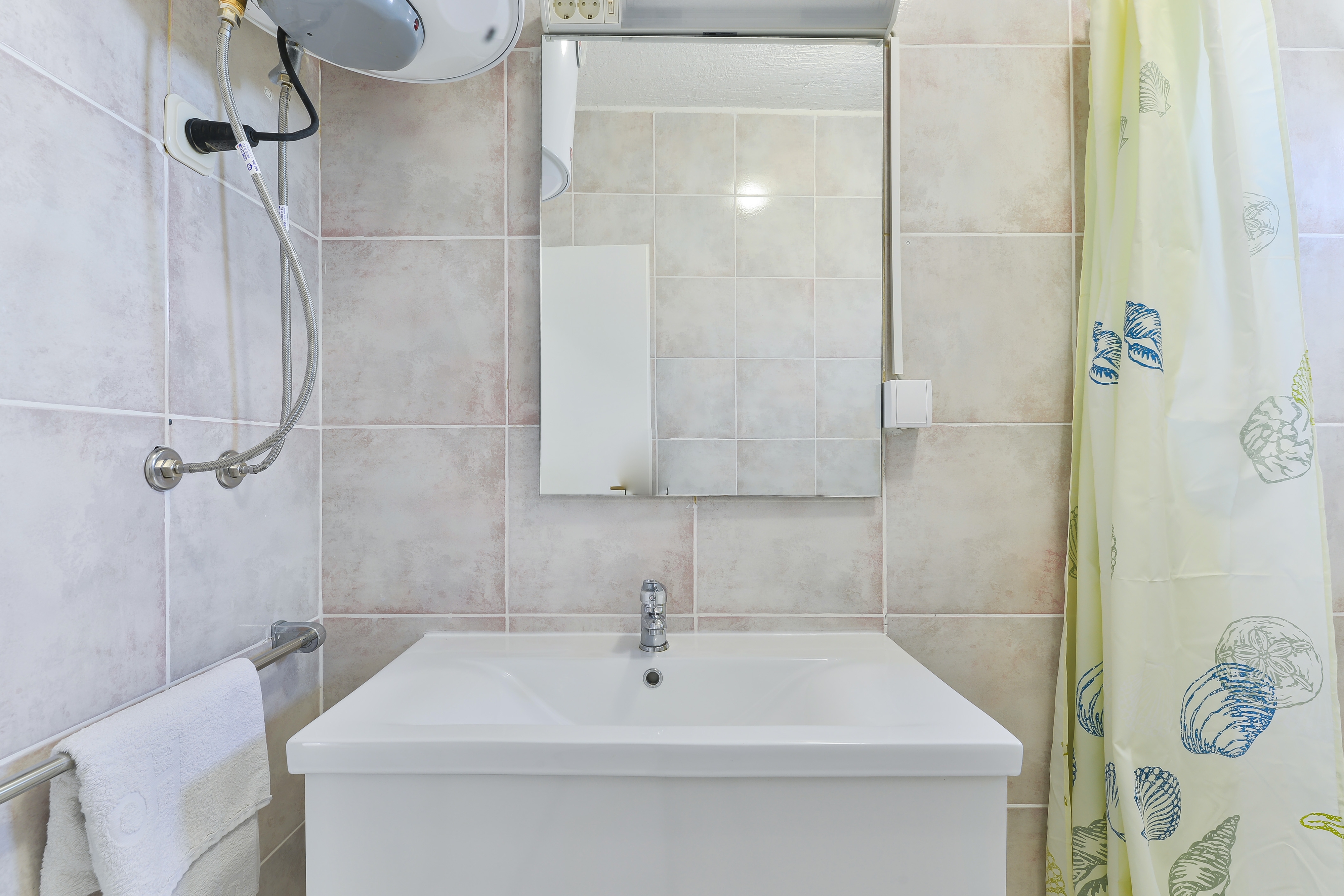 Three bedroom apartment with balcony Vir  A-a