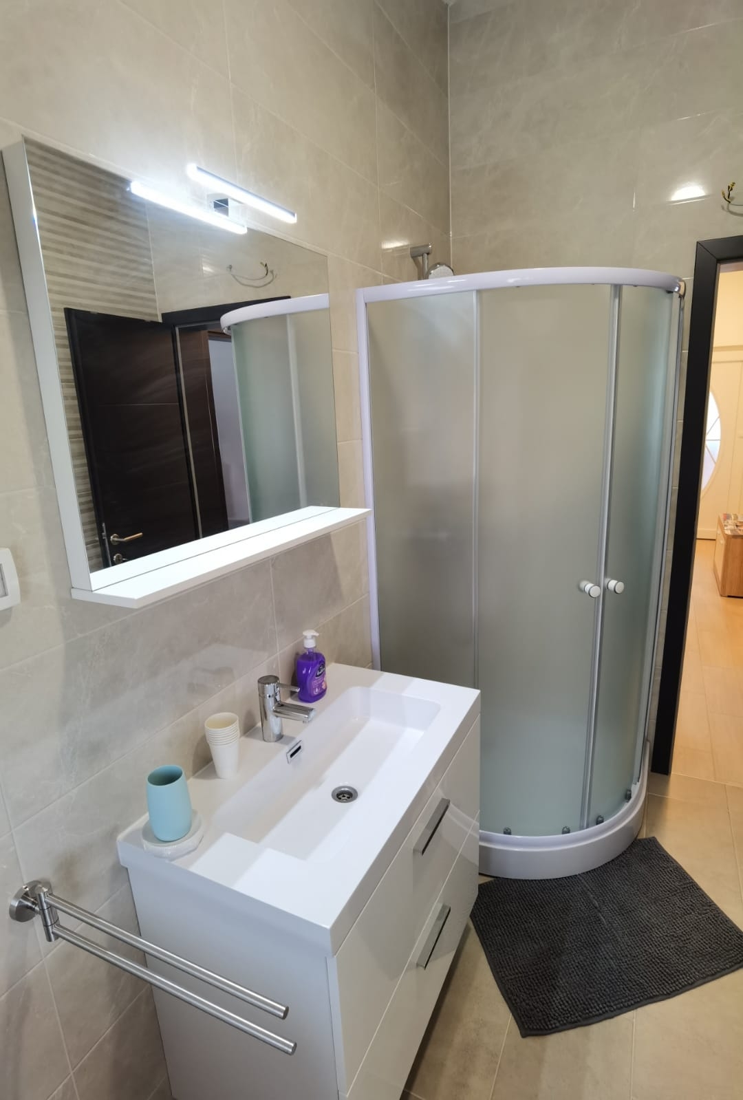 Three bedroom apartment near beach Ugljan  A-a