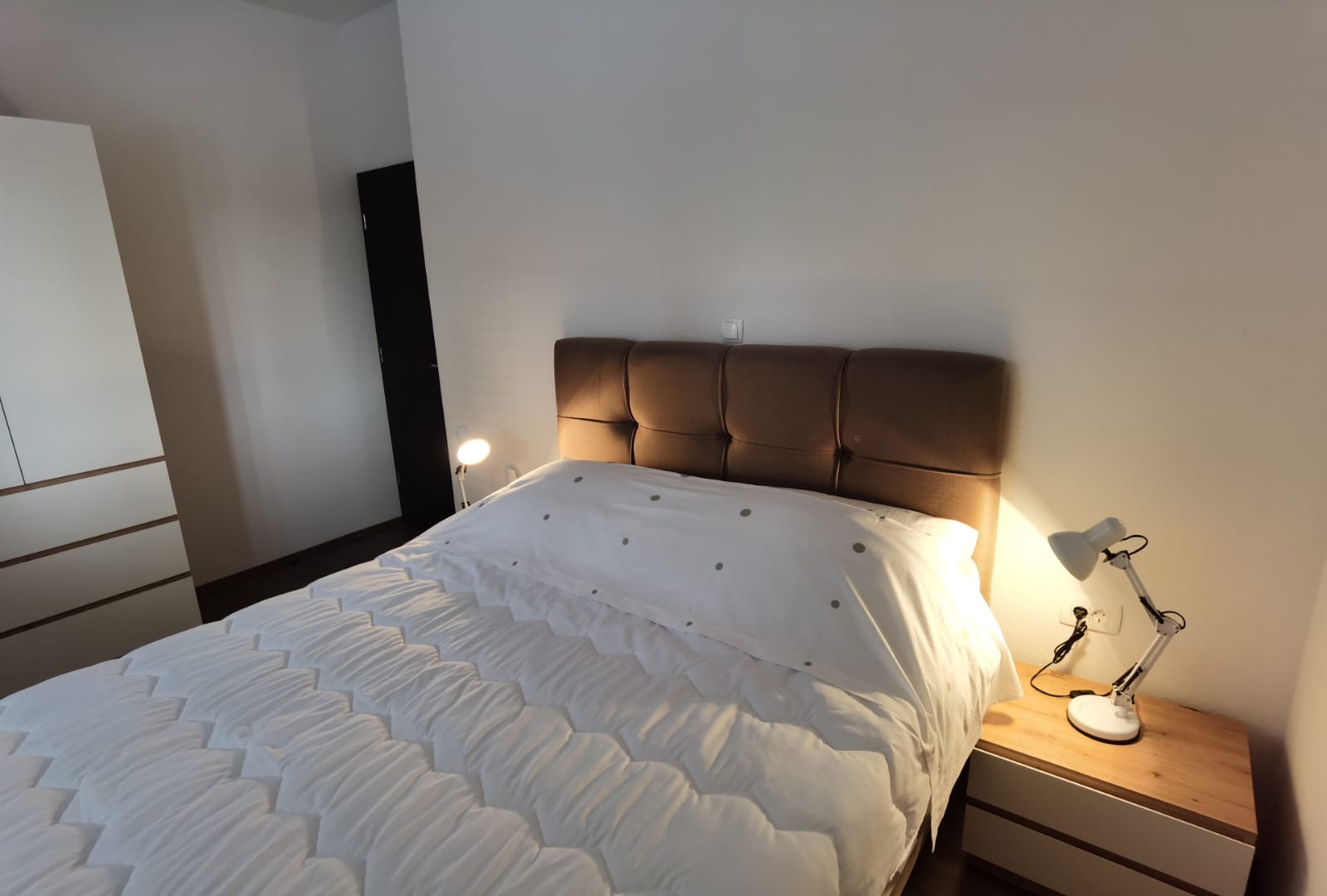 Three bedroom apartment near beach Ugljan  A-a