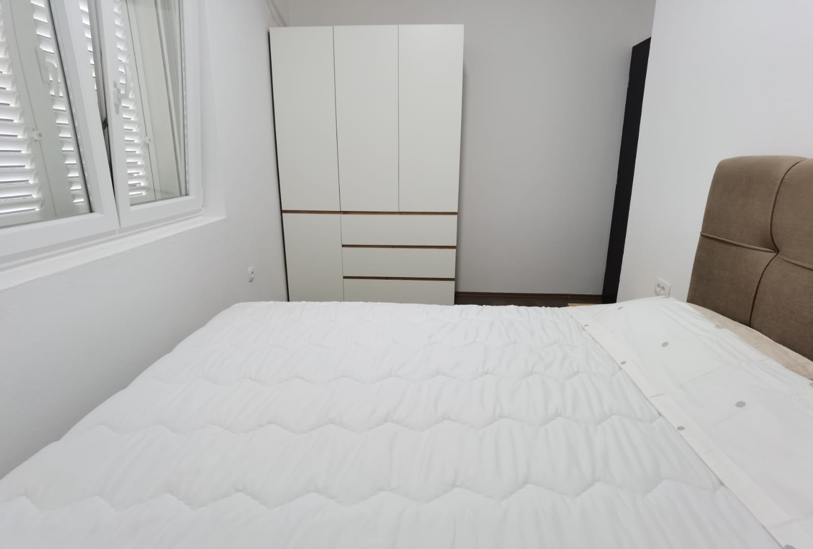 Three bedroom apartment near beach Ugljan  A-a