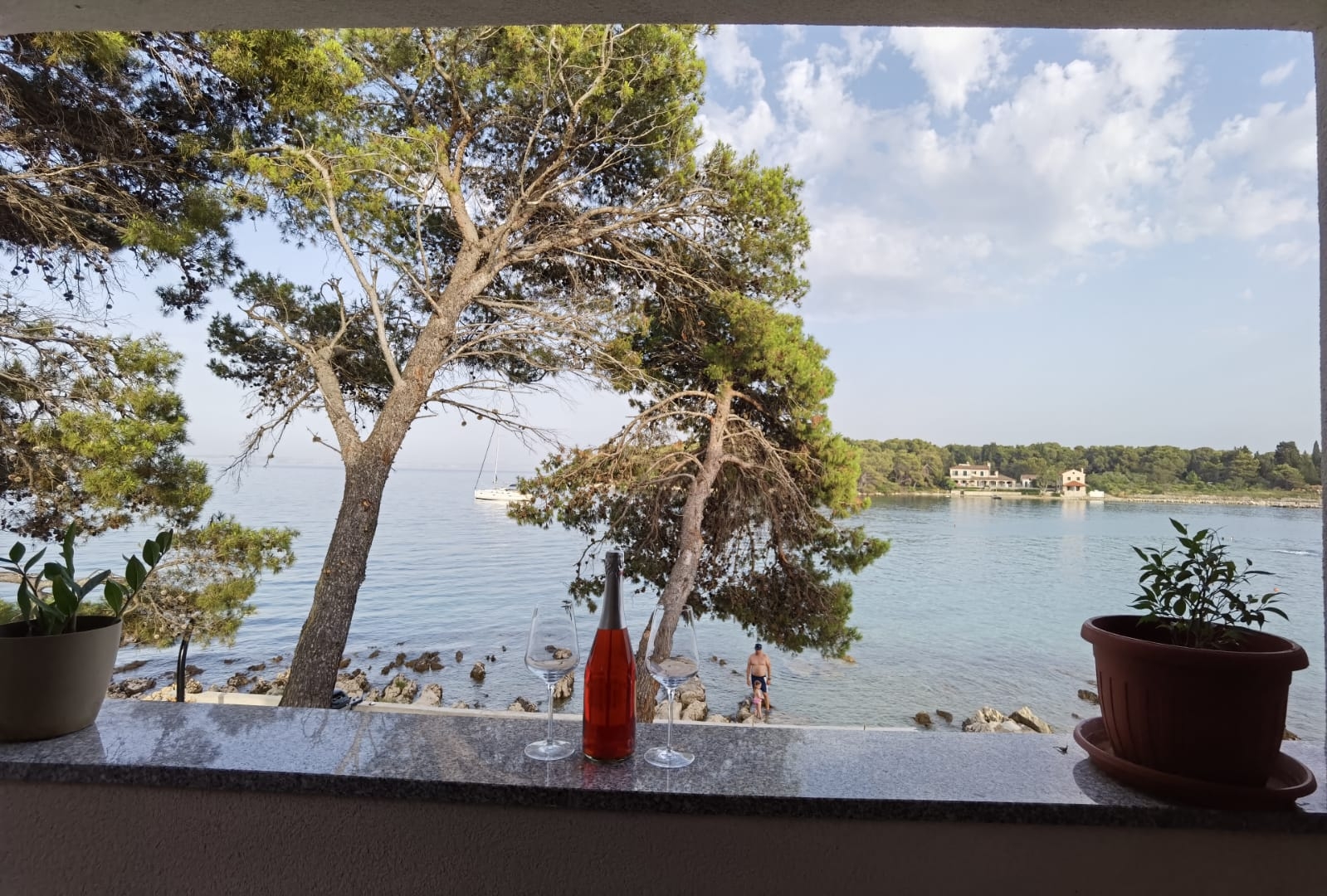 Three bedroom apartment near beach Ugljan (A-19580-a) Three bedroom apartment near beach Ugljan (A-19580-a)