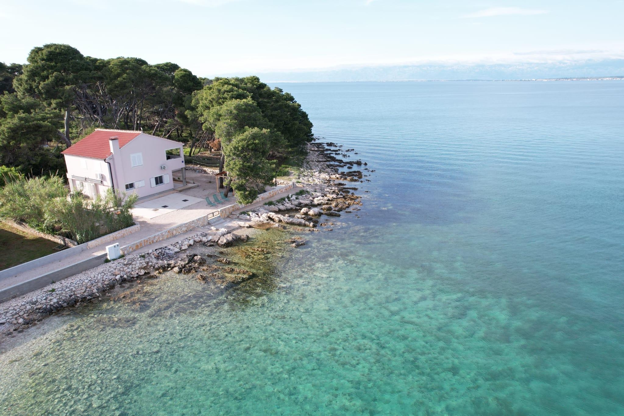 Three bedroom apartment near beach Ugljan  A-a
