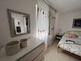 Janjina, Bedroom in the house, (pet friendly) and WiFi.