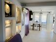 Janjina, Dining room in the house, (pet friendly) and WiFi.
