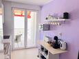 Janjina, Kitchen in the house, (pet friendly) and WiFi.