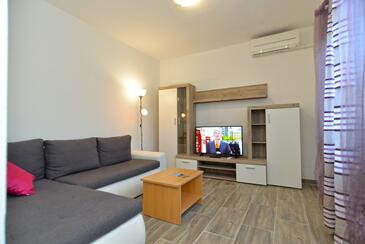 Fažana, Woonkamer in the apartment, air condition available, (pet friendly) en WiFi.