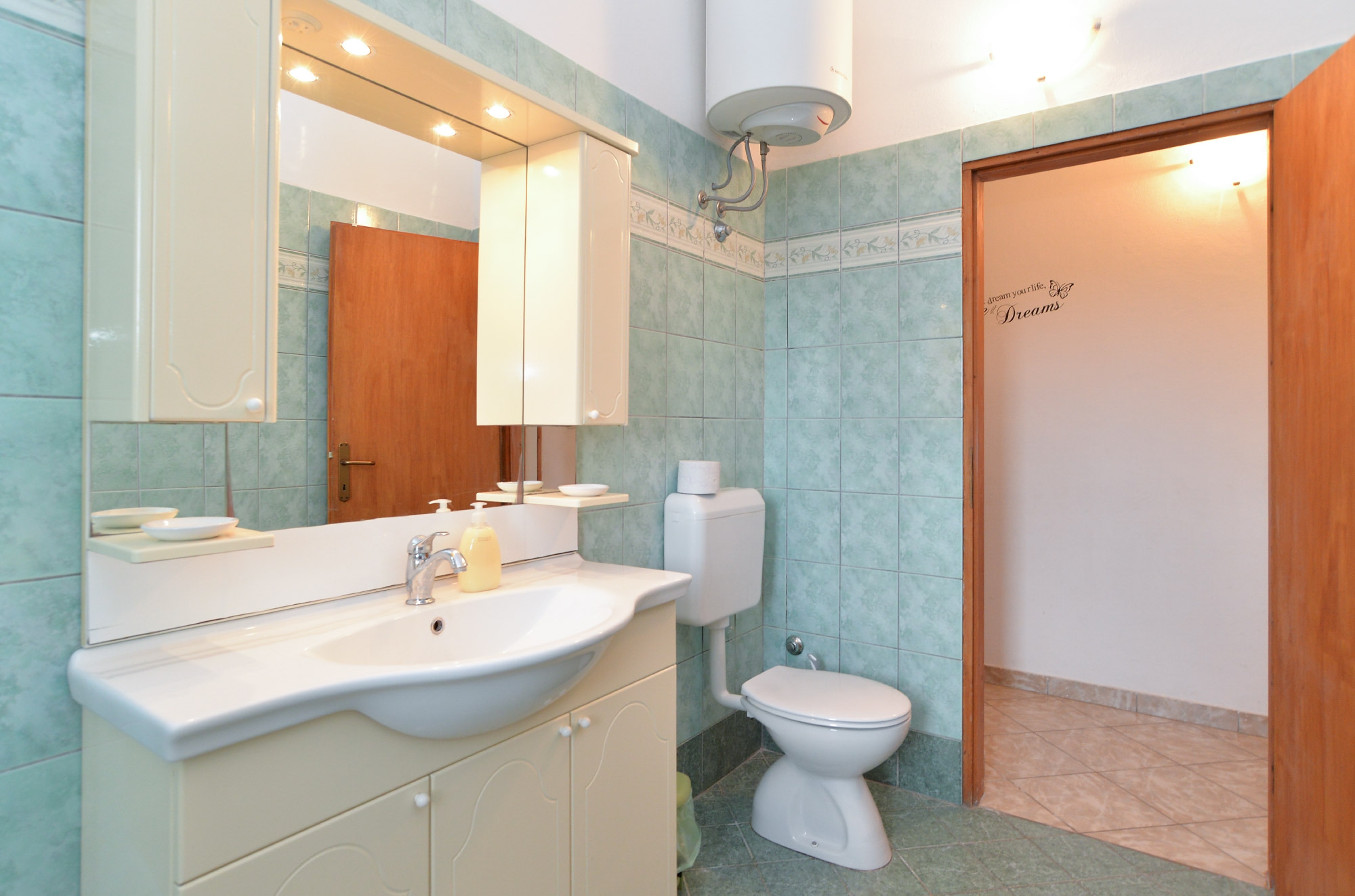 Three bedroom apartment with terrace Fažana  A-c