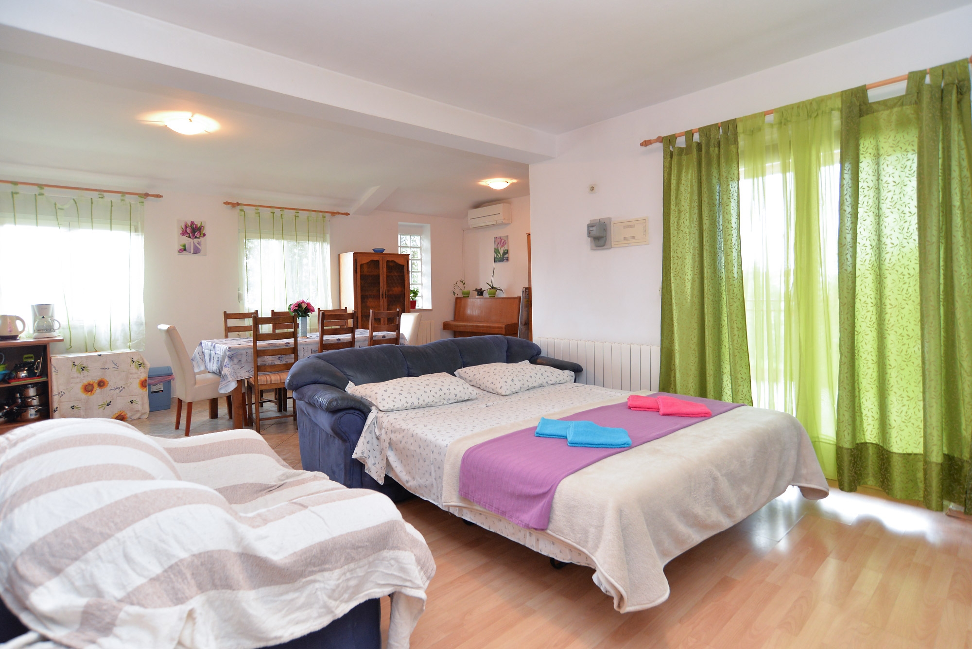 Three bedroom apartment with terrace Fažana (A-19596-c)