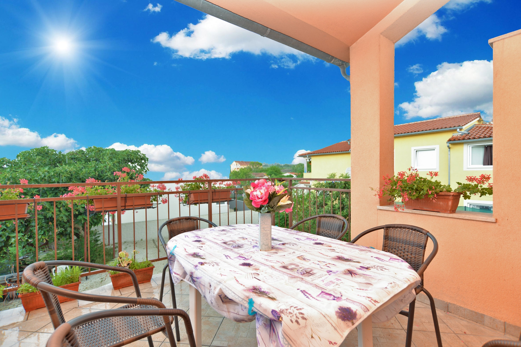 Three bedroom apartment with terrace Fažana  A-c