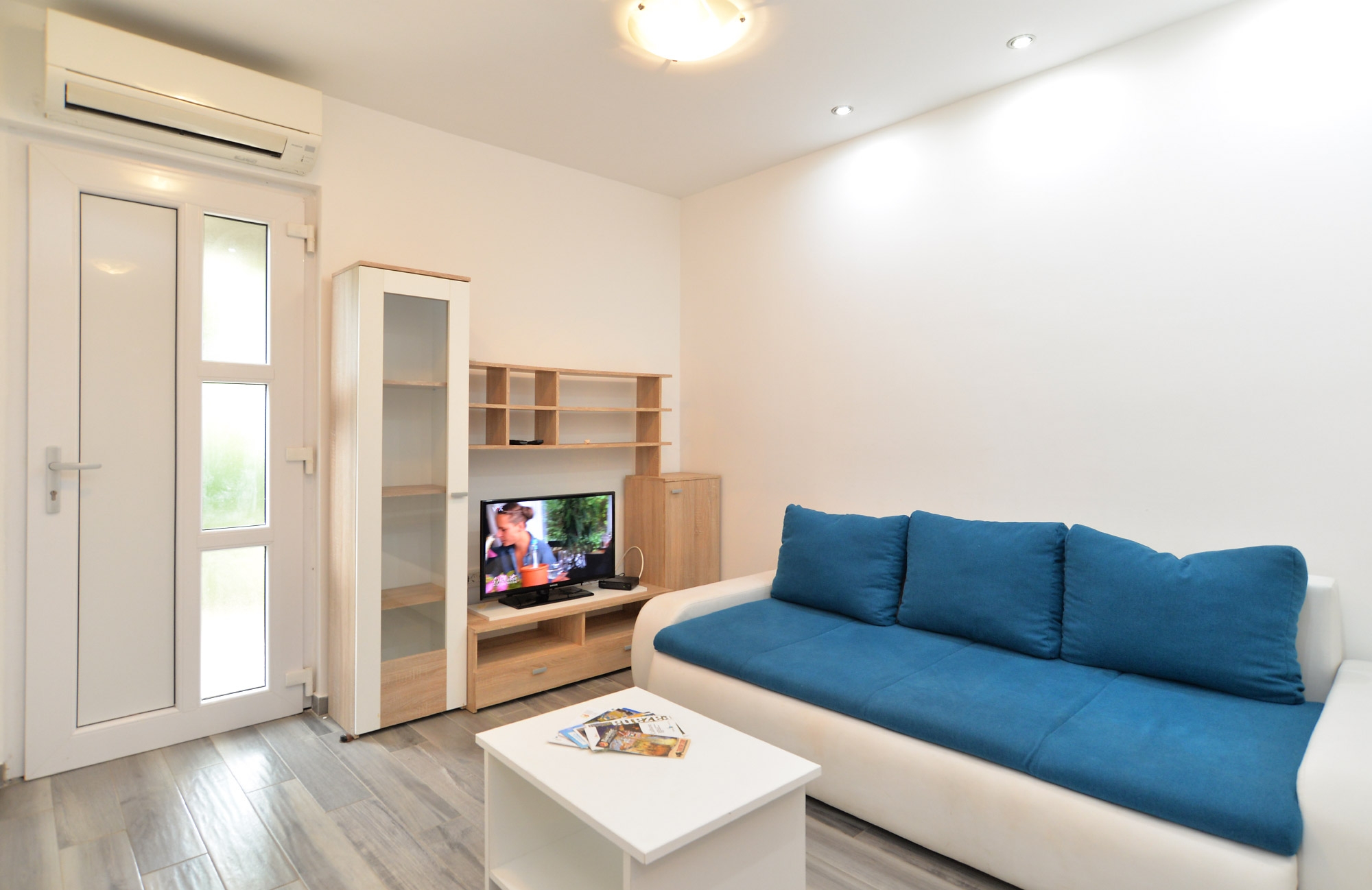 Two bedroom apartment with terrace Fažana (A-19596-d) Two bedroom apartment with terrace Fažana (A-19596-d)