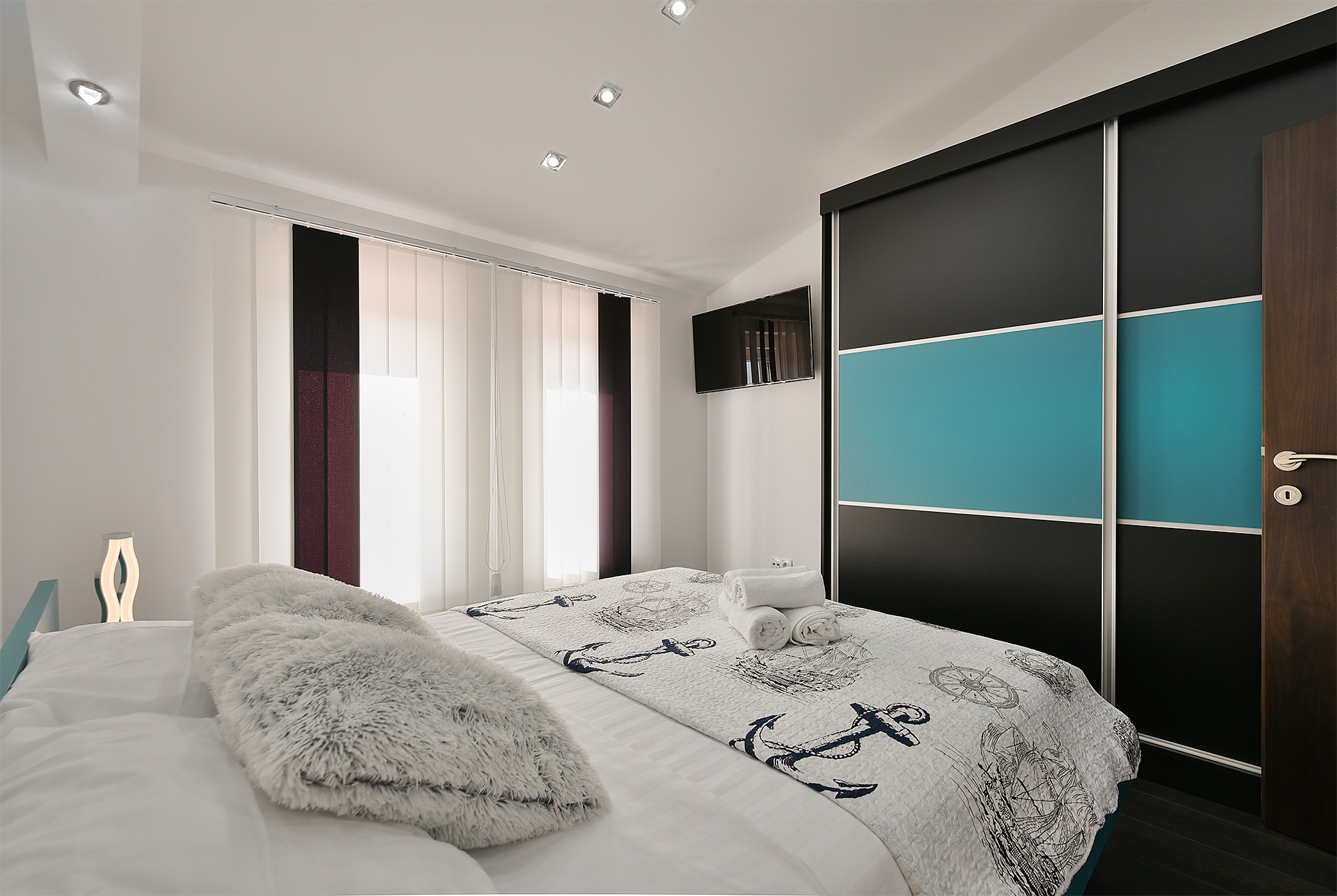 Four bedroom house with terrace Fažana  K