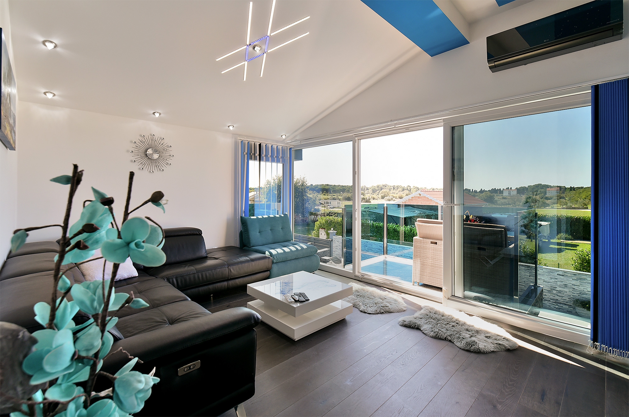 Four-bedroom house with terrace Fažana (K-19597)