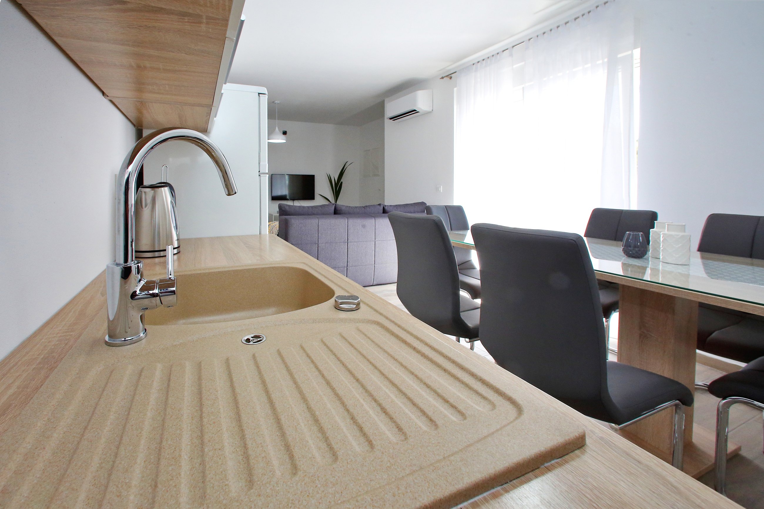 Two bedroom apartment with balcony and sea view Bibinje, Zadar  A-b