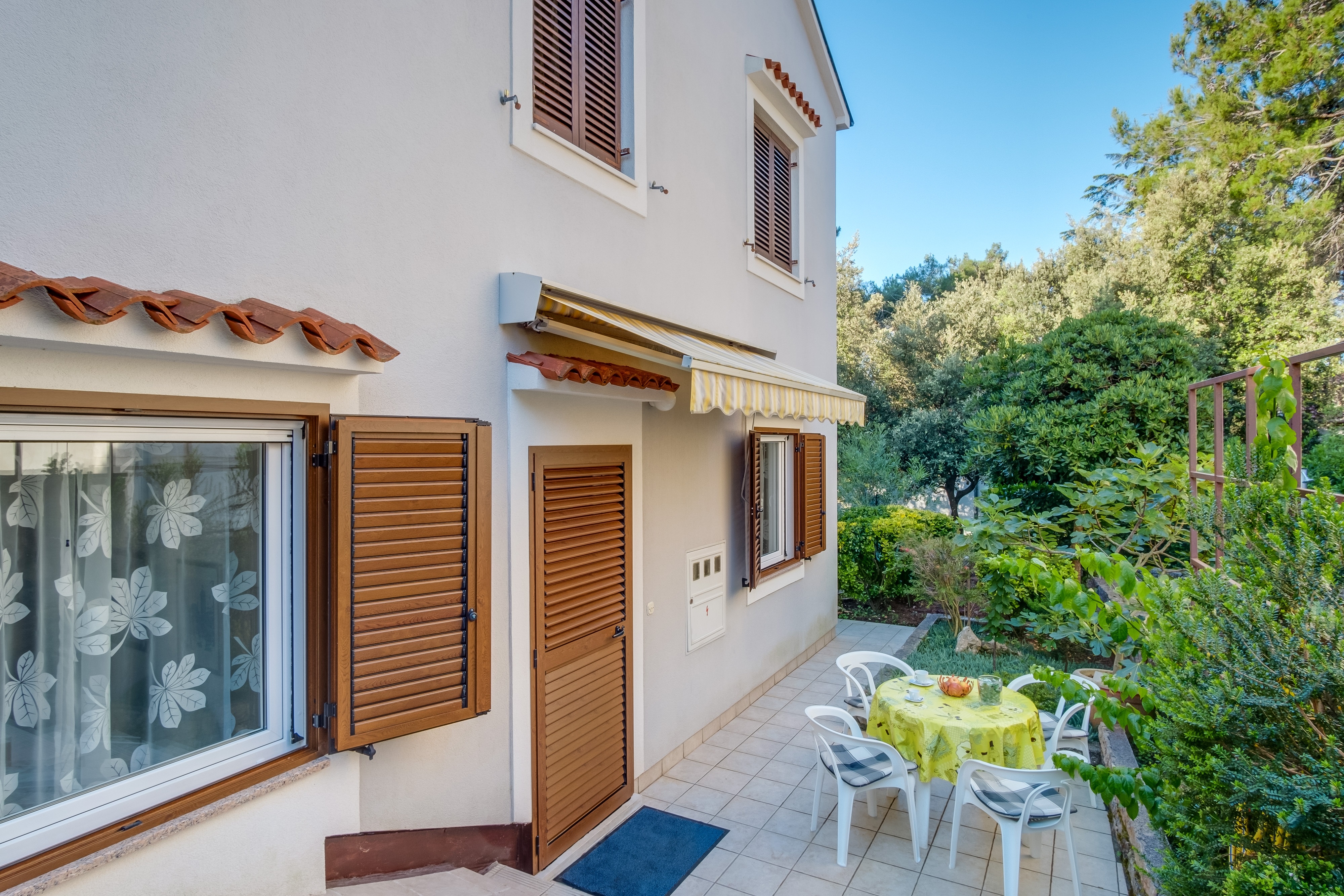 One bedroom apartment with terrace Artatore, Lošinj  A-b