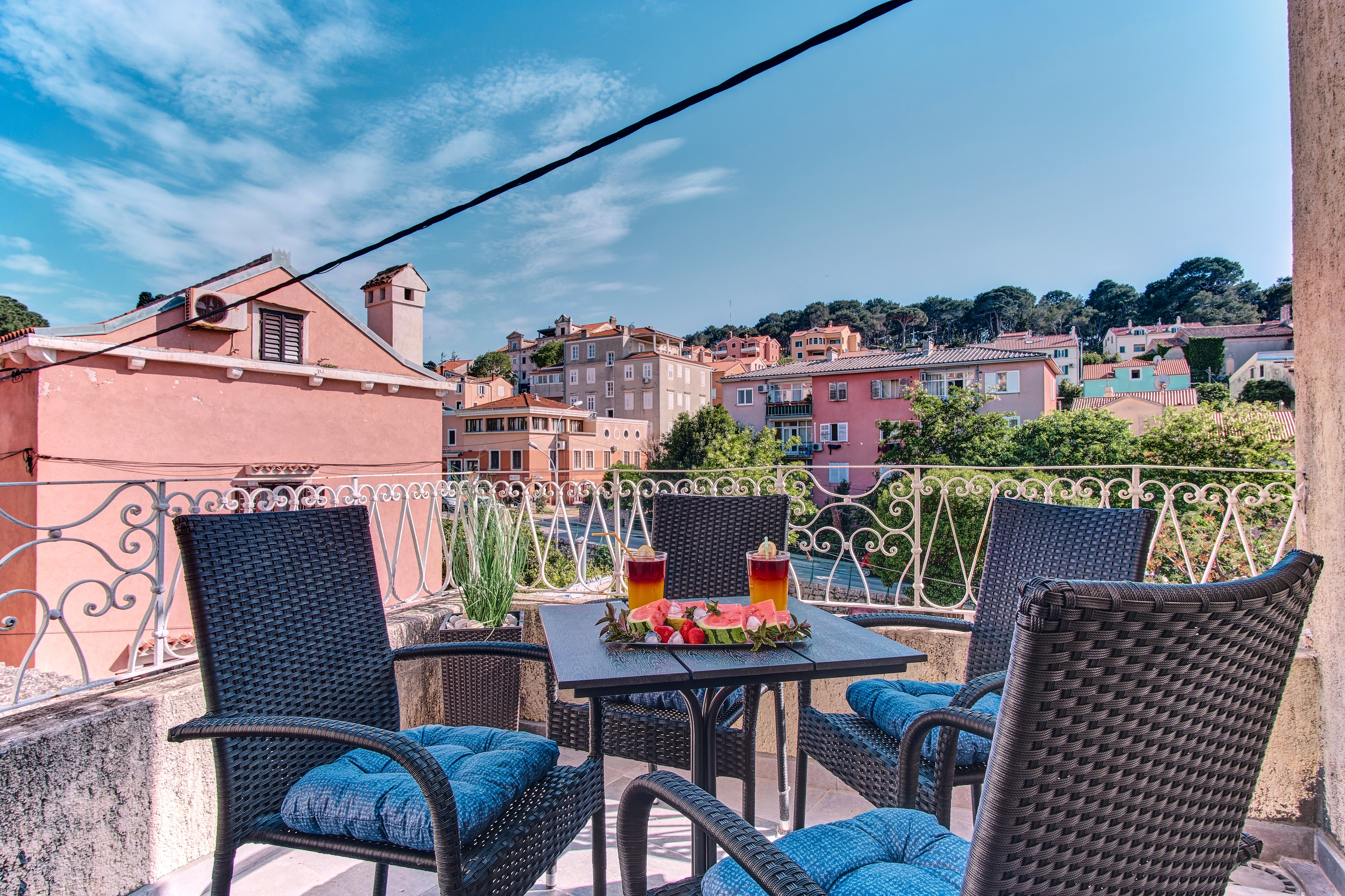 One bedroom apartment with terrace Mali Lošinj (A-19618-a)