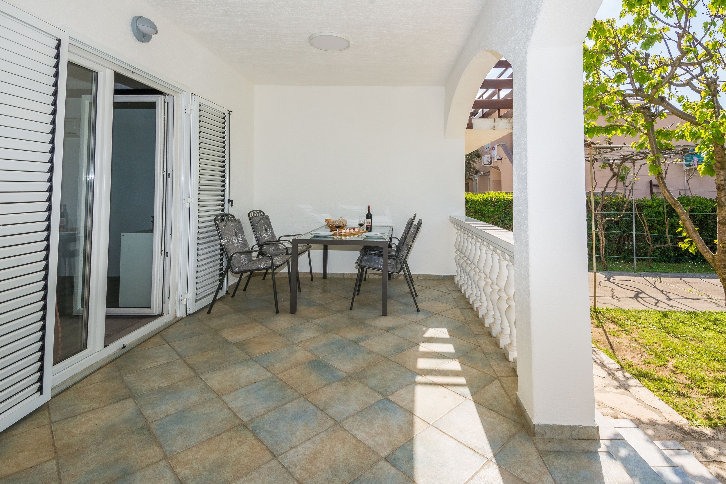 Two bedroom apartment with terrace Sabunike, Zadar  A-a