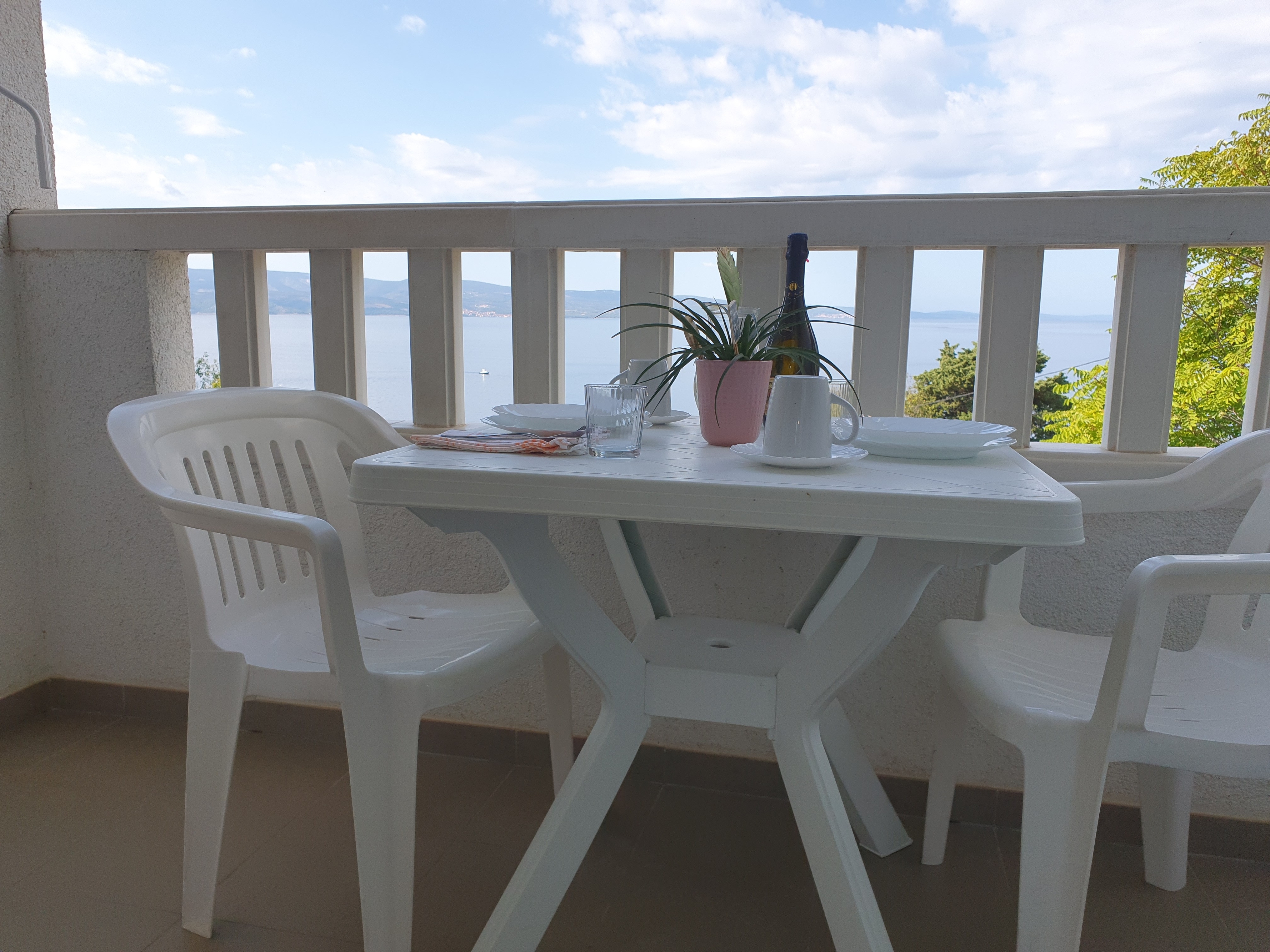 Studio flat with balcony and sea view Nemira, Omiš (AS-19635-b) Studio flat with balcony and sea view Nemira, Omiš (AS-19635-b)