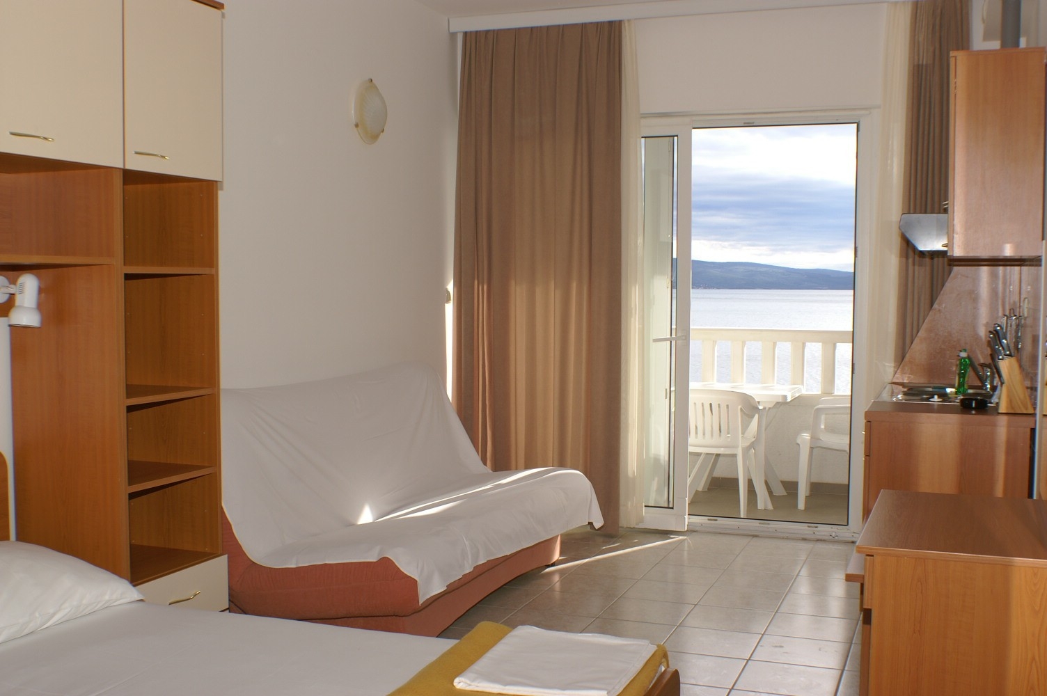 Studio flat with balcony and sea view Nemira, Omiš (AS-19635-e)