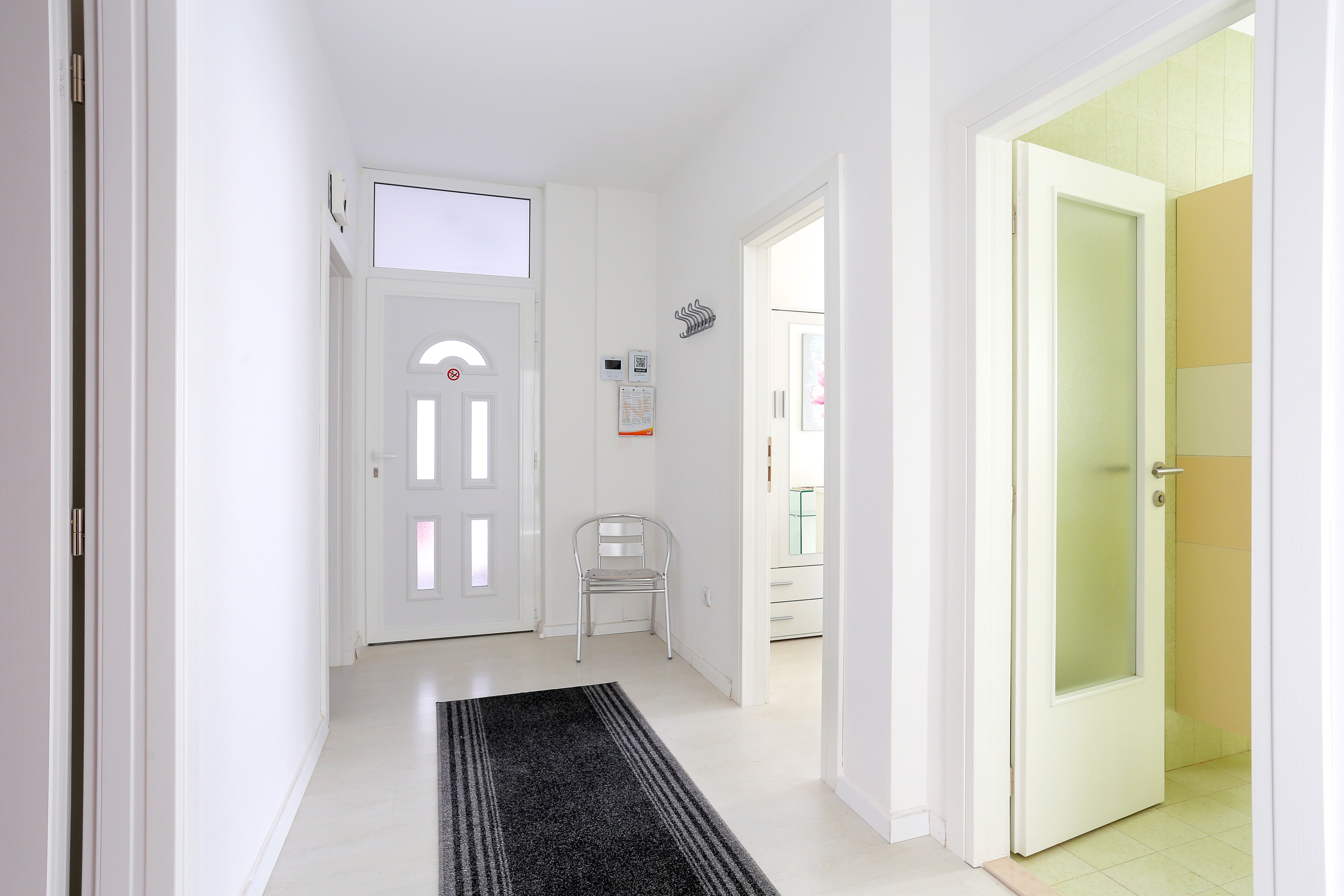 Three bedroom apartment with terrace Podstrana, Split  A-a