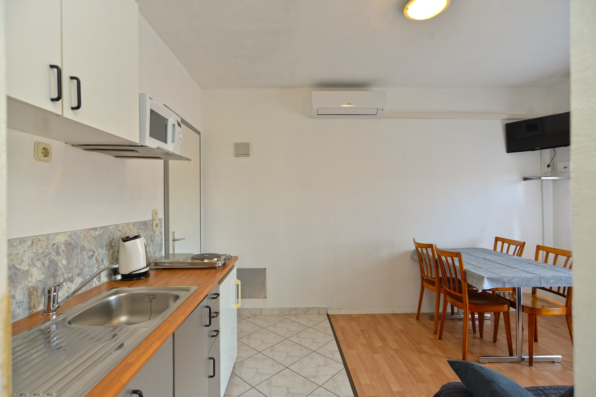One bedroom apartment with terrace Štinjan, Pula  A-f