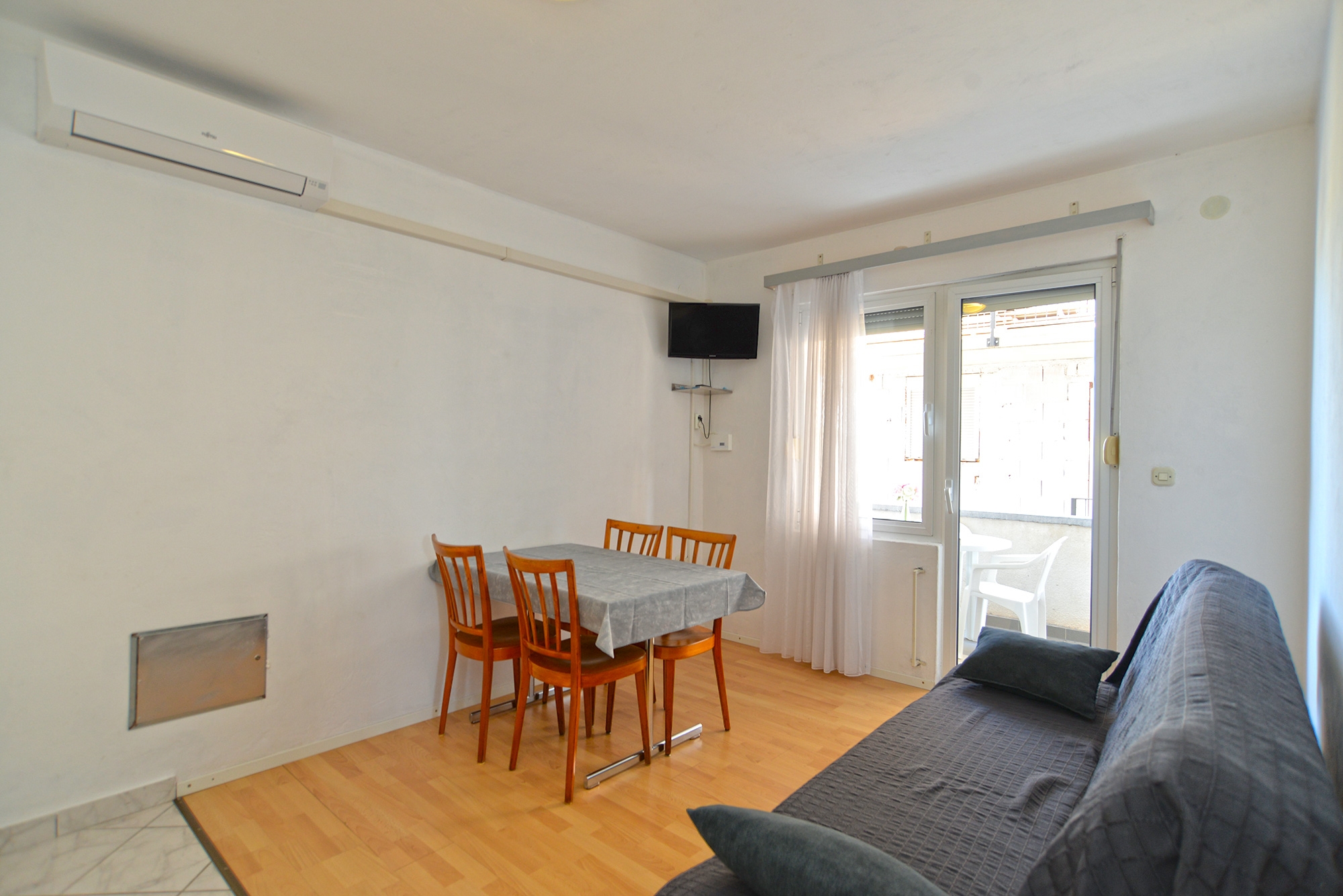 One bedroom apartment with terrace Štinjan, Pula  A-g