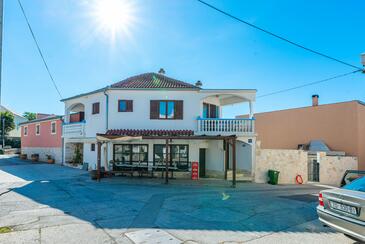 Petrčane, Zadar, Obiekt 19644 - Apartamenty przy morzu ze żwirową plażą.