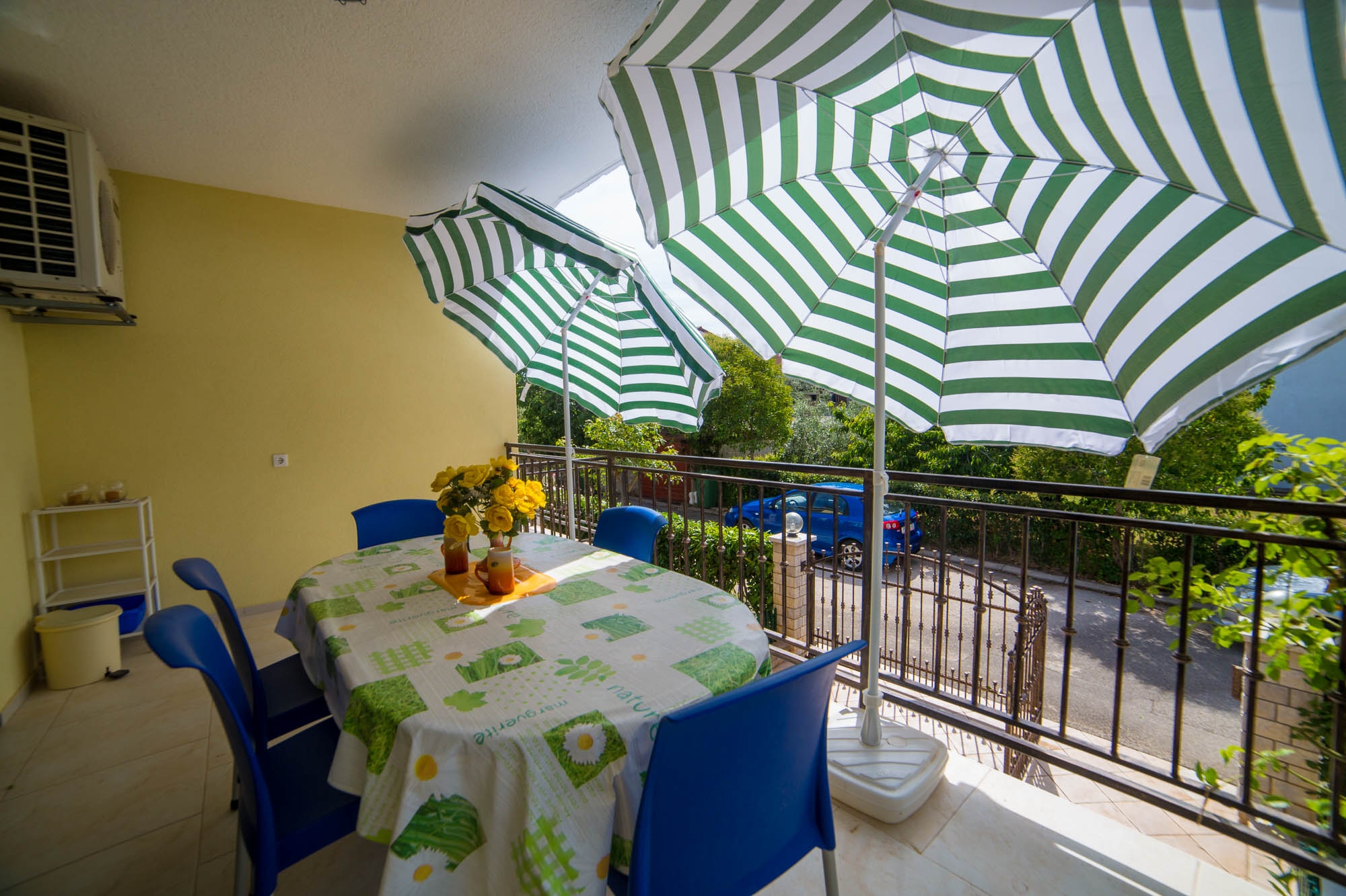 Two bedroom apartment with terrace Poreč (A-19657-a)