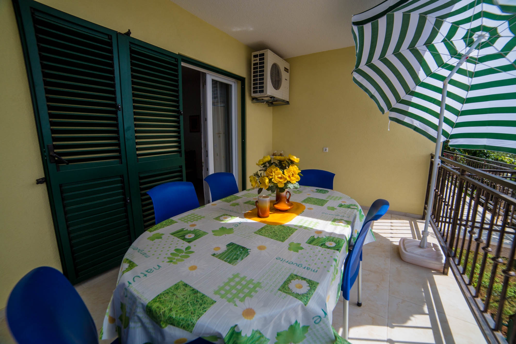 Two bedroom apartment with terrace Poreč  A-a