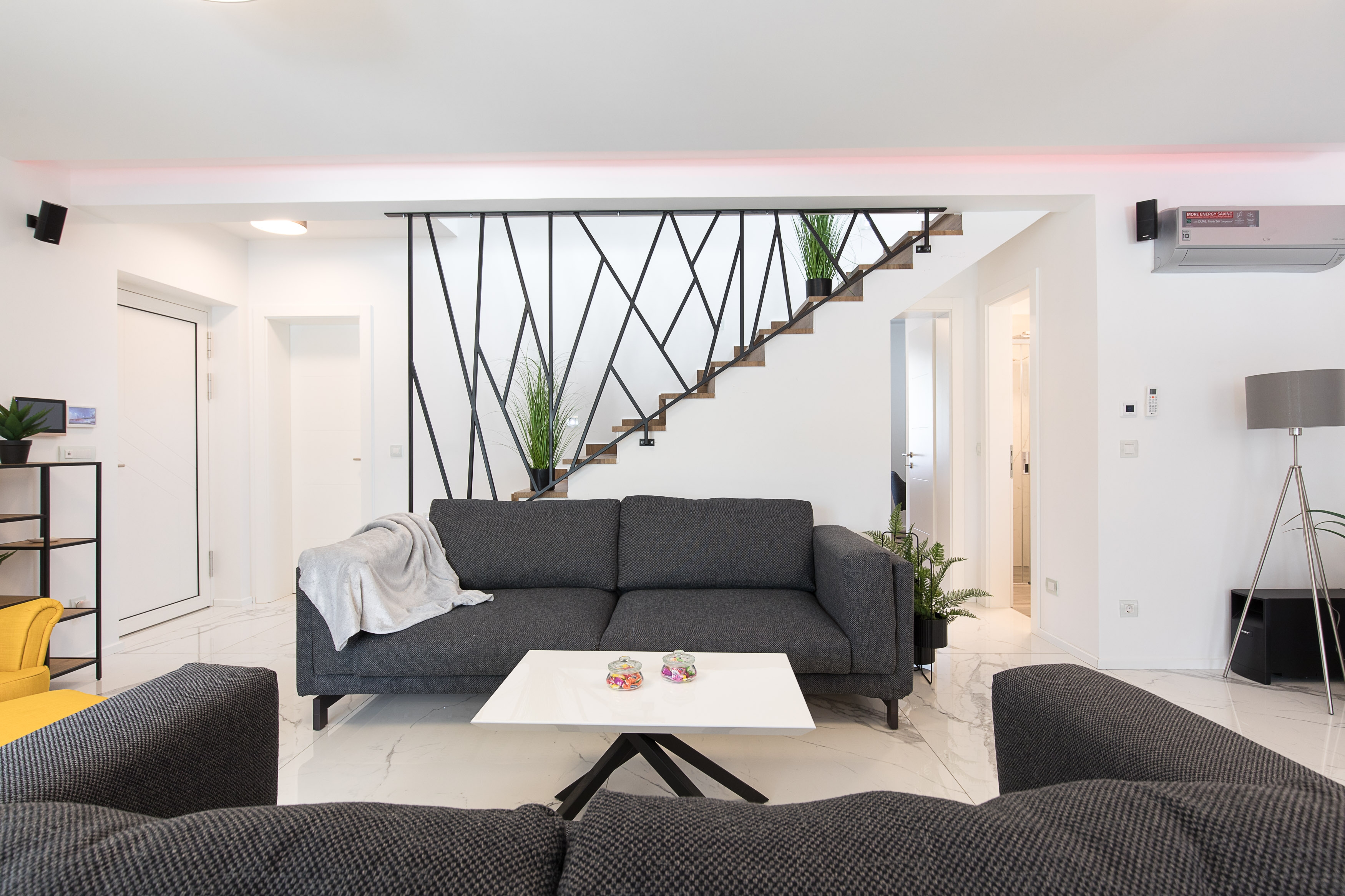 Four-bedroom house with terrace Baška, Krk (K-19671)