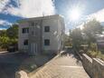 Baška, Krk, Parking 19673 - Appartement avec une plage de galets.