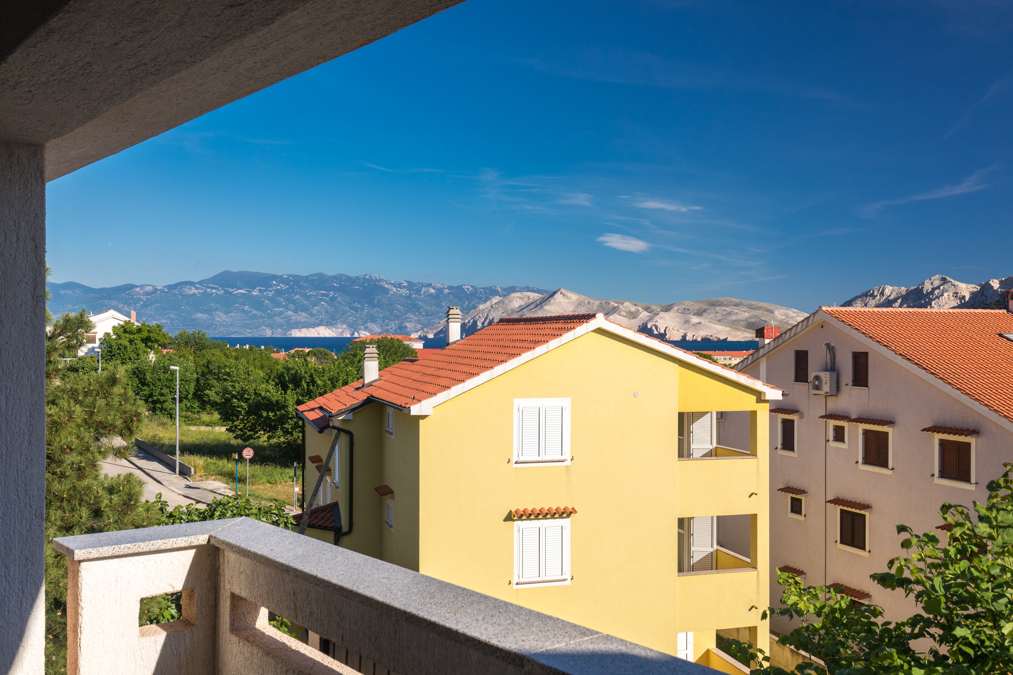Two bedroom apartment with balcony and sea view Baška, Krk  A-a