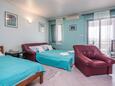 Living room Vir, Living room in the studio-apartment, air condition available and WiFi.
