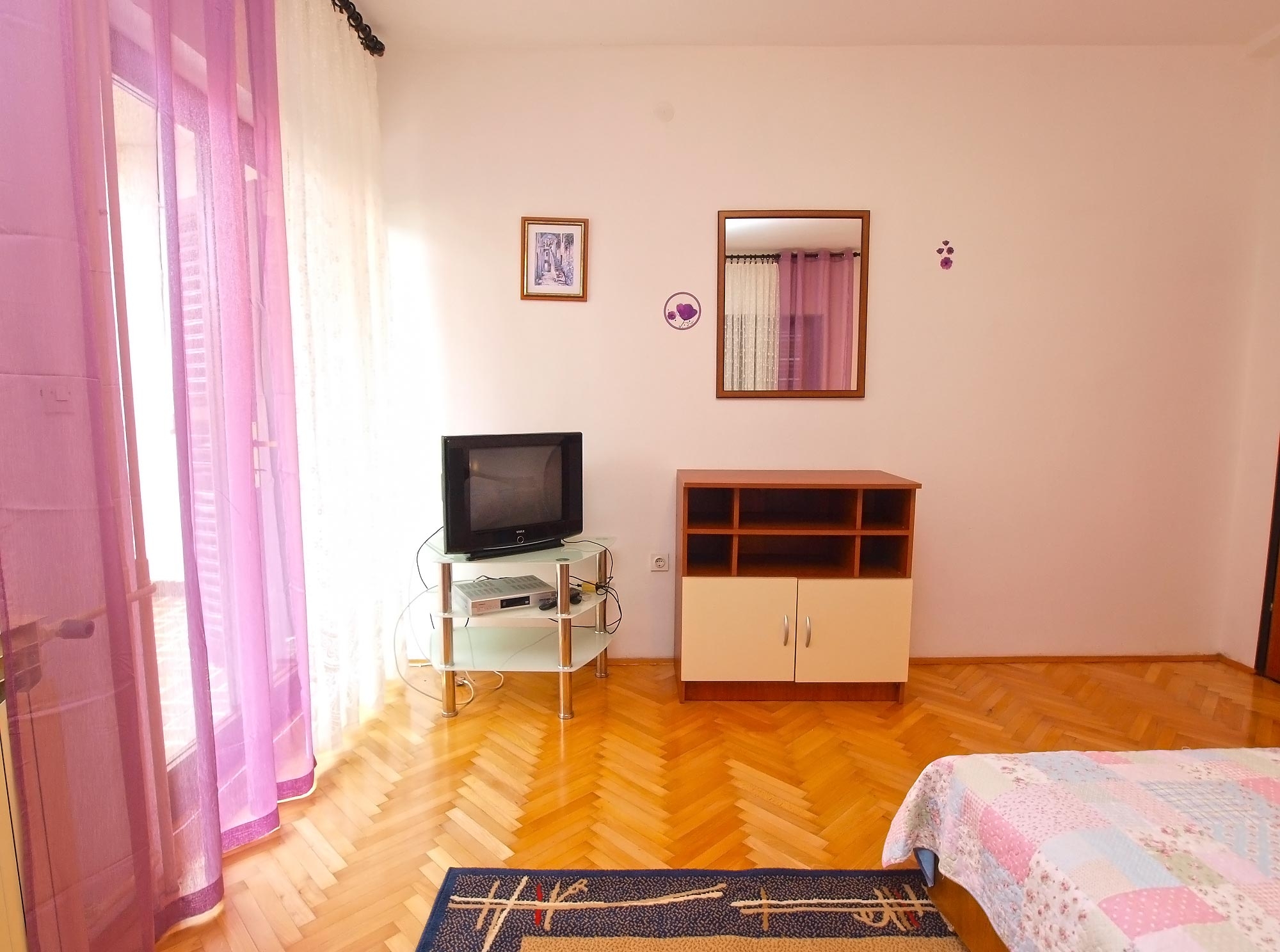 Two bedroom apartment with terrace Valbandon, Fažana  A-a