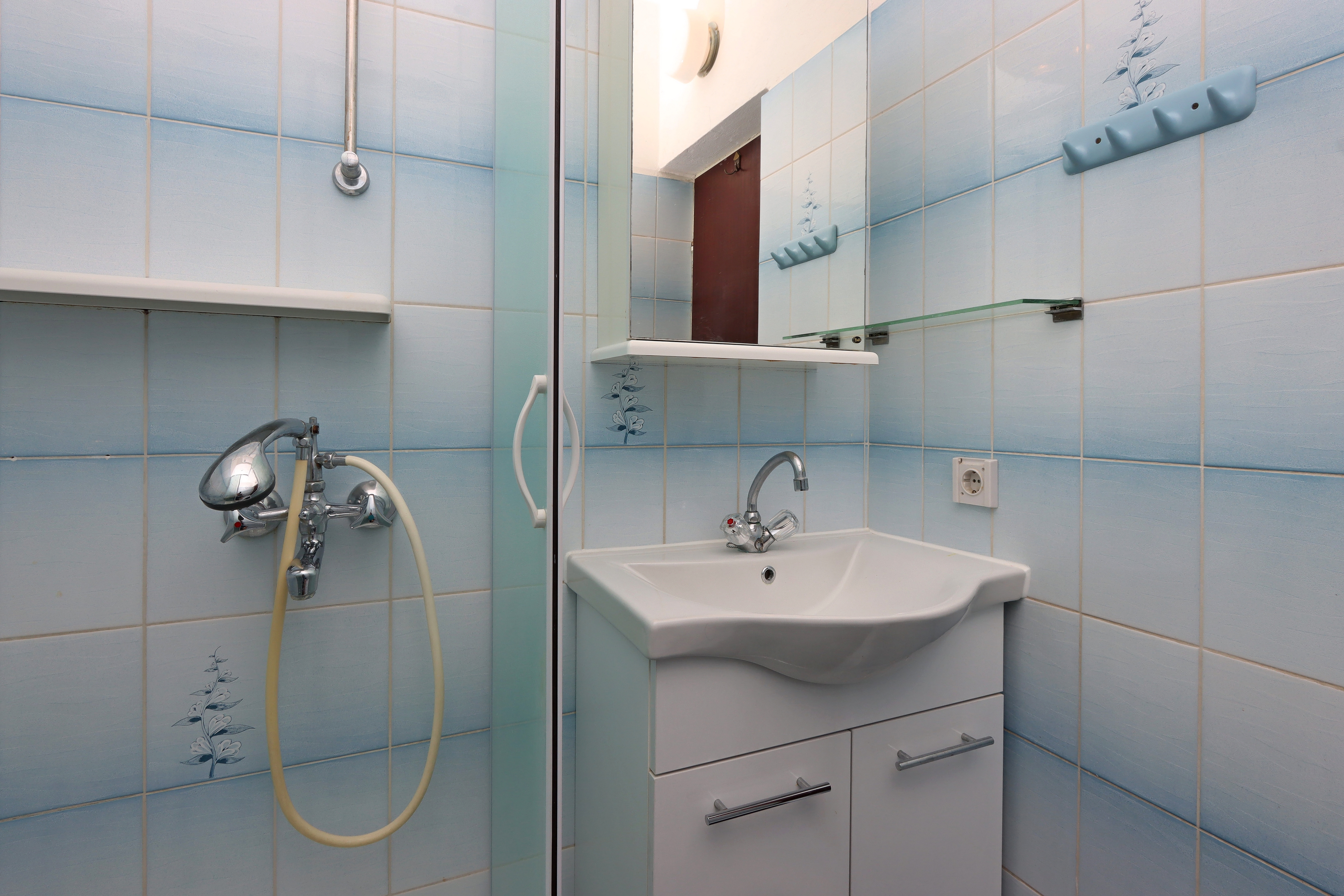 One bedroom apartment with balcony Banjol, Rab  A-a