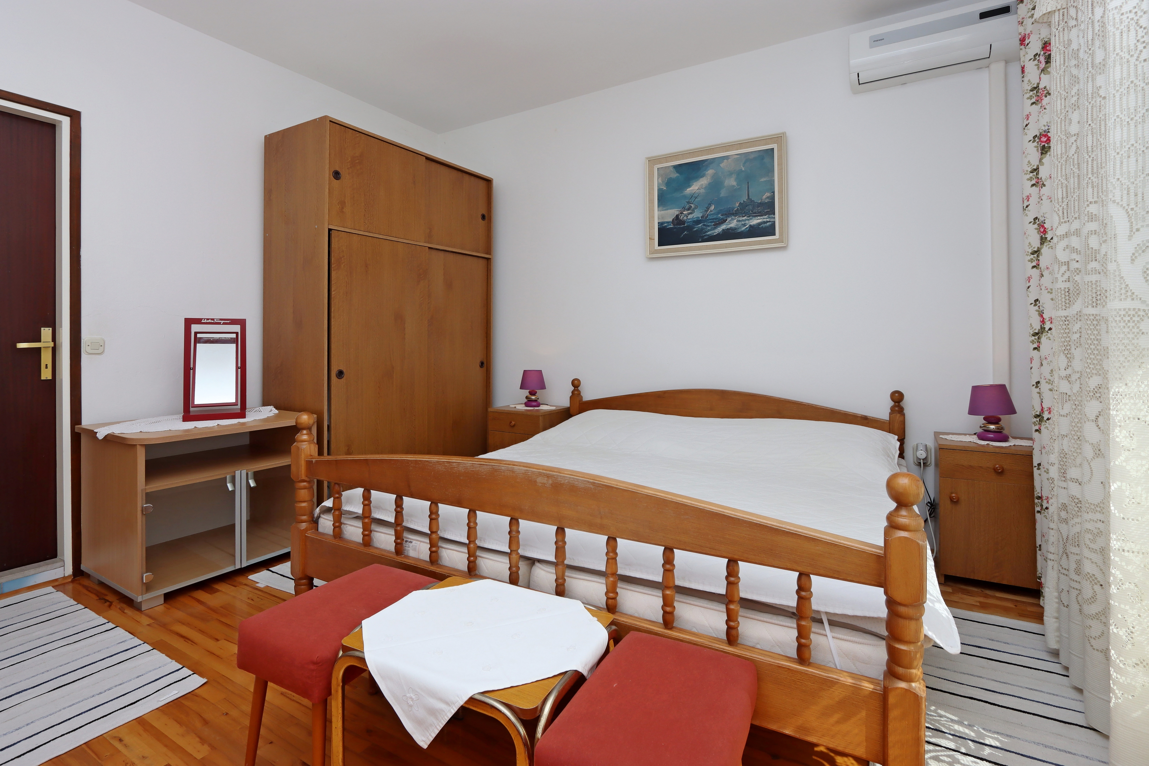 One bedroom apartment with balcony Banjol, Rab  A-a